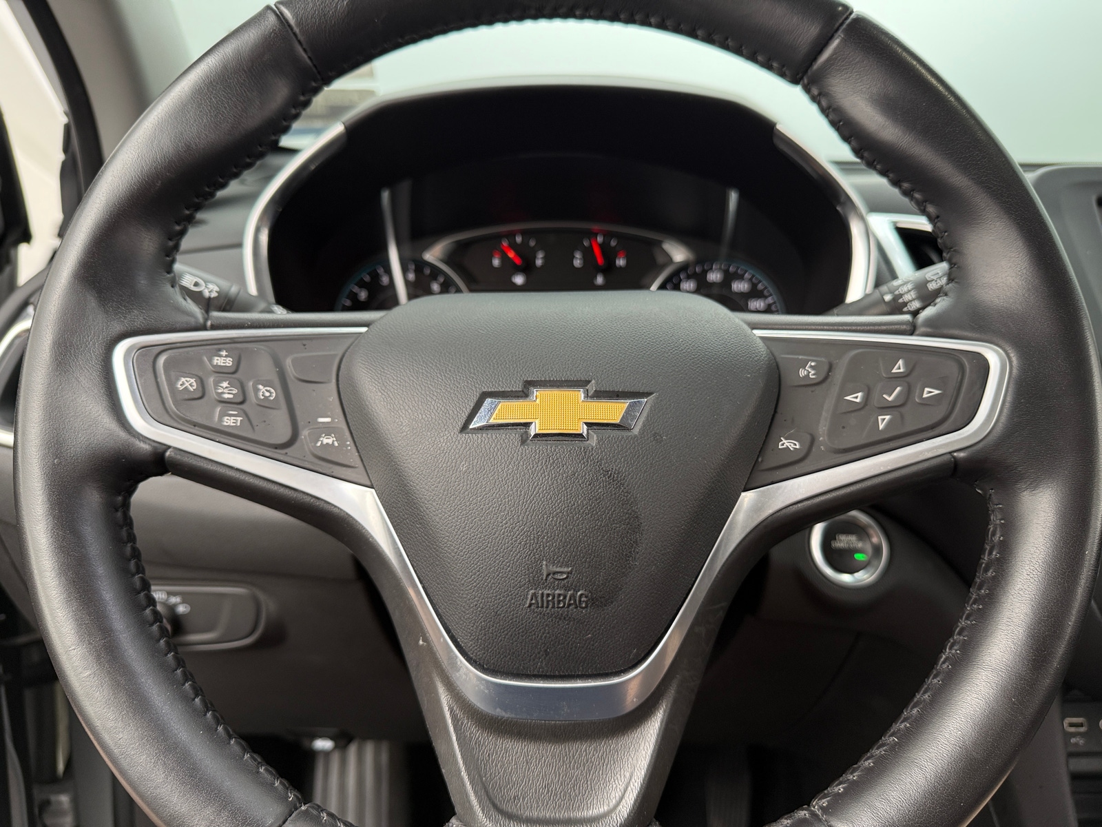 Thumbnail: 2022 Chevrolet Equinox - 5