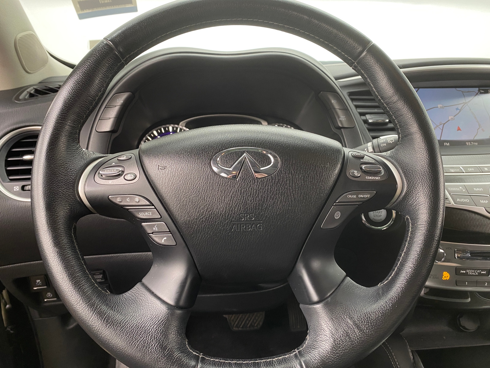 Thumbnail: 2017 INFINITI QX60 - 4