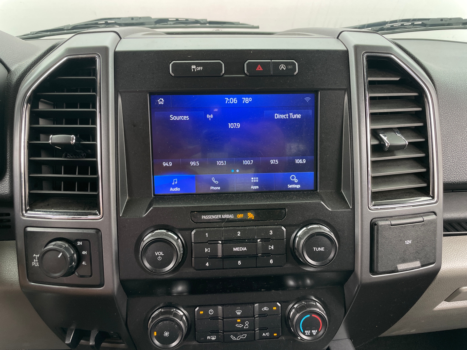 Thumbnail: 2020 Ford Econoline - 4