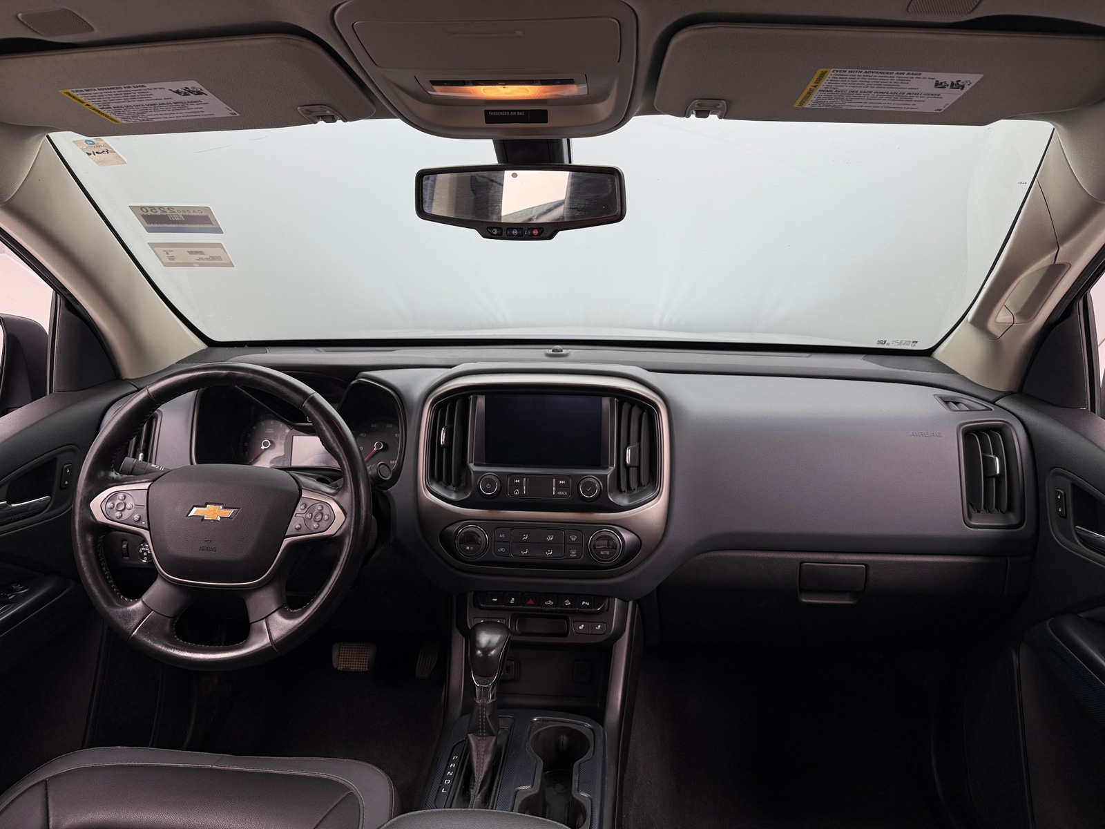 Thumbnail: 2022 Chevrolet Colorado - 3