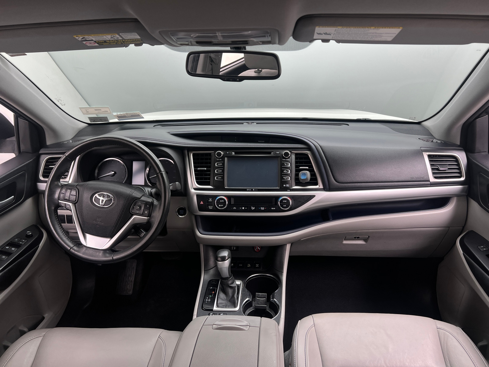 Thumbnail: 2015 Toyota Highlander - 2