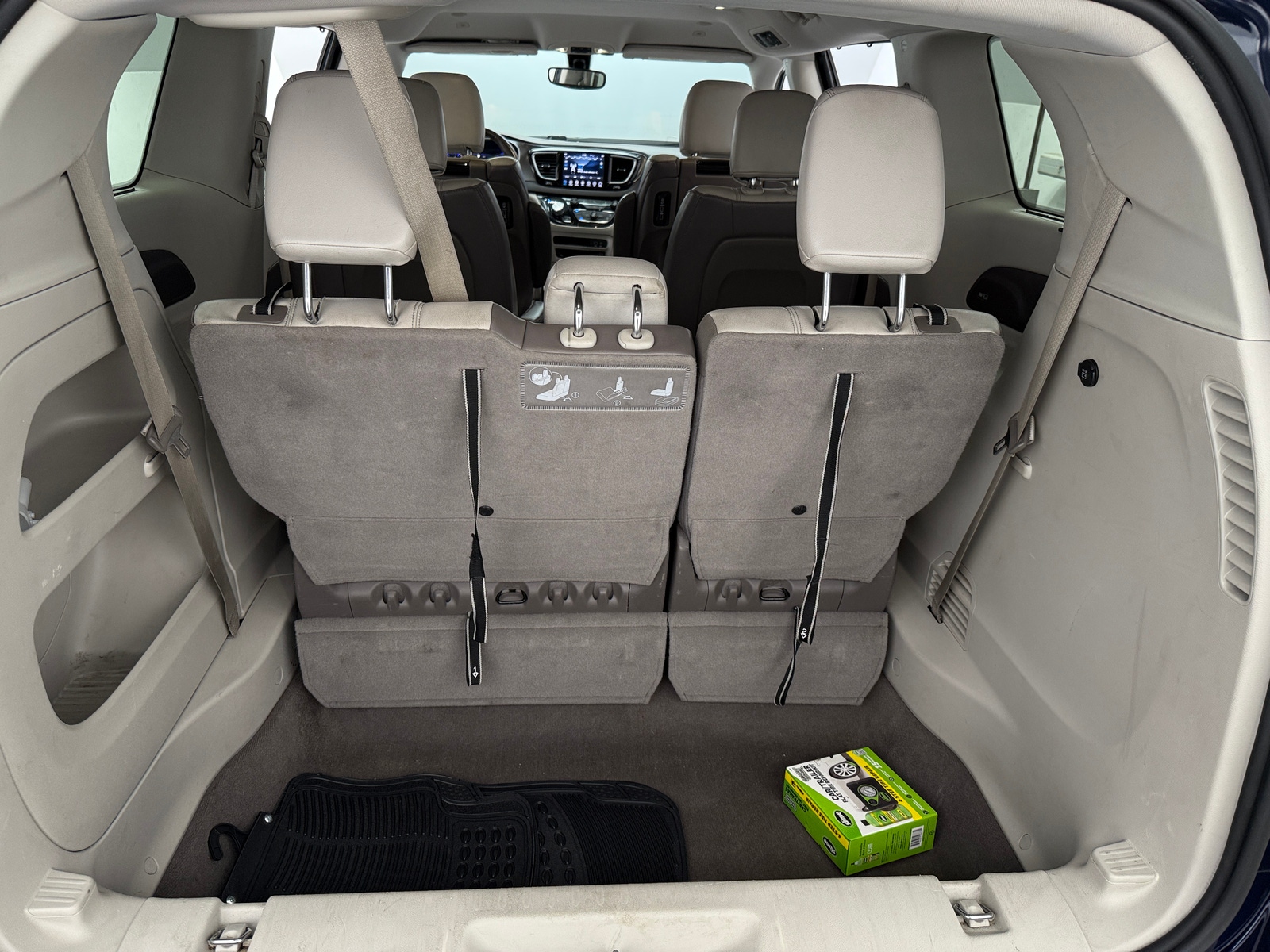 Thumbnail: 2018 Chrysler Pacifica - 6