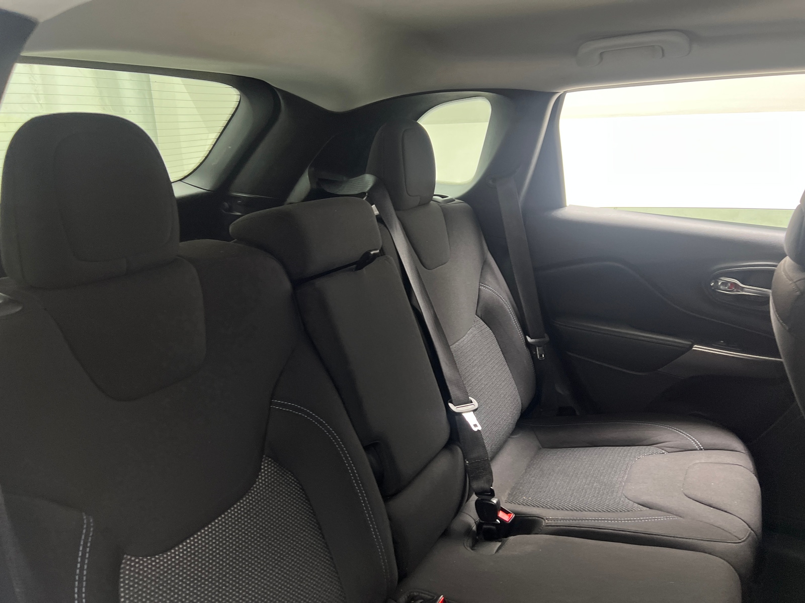 Thumbnail: 2020 Jeep Cherokee - 6