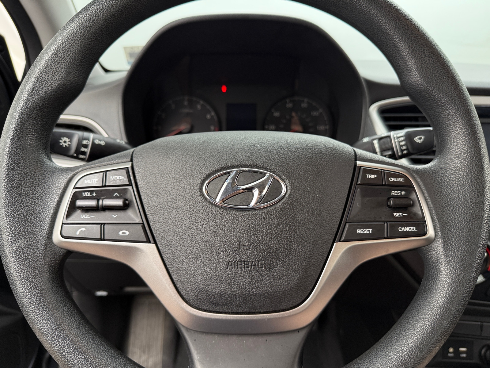 Thumbnail: 2019 Hyundai Accent - 5