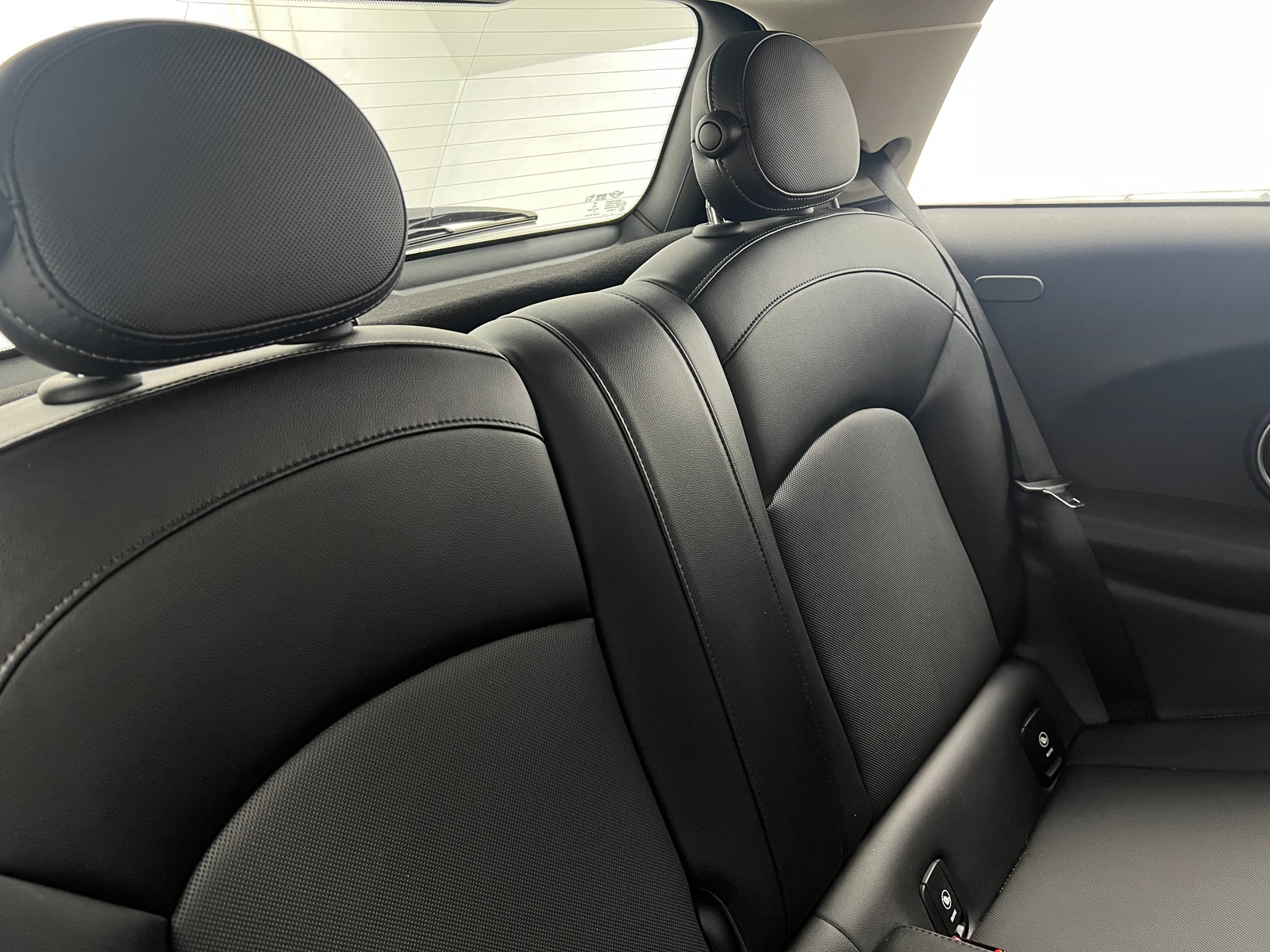 Thumbnail: 2015 MINI Cooper Hardtop - 4