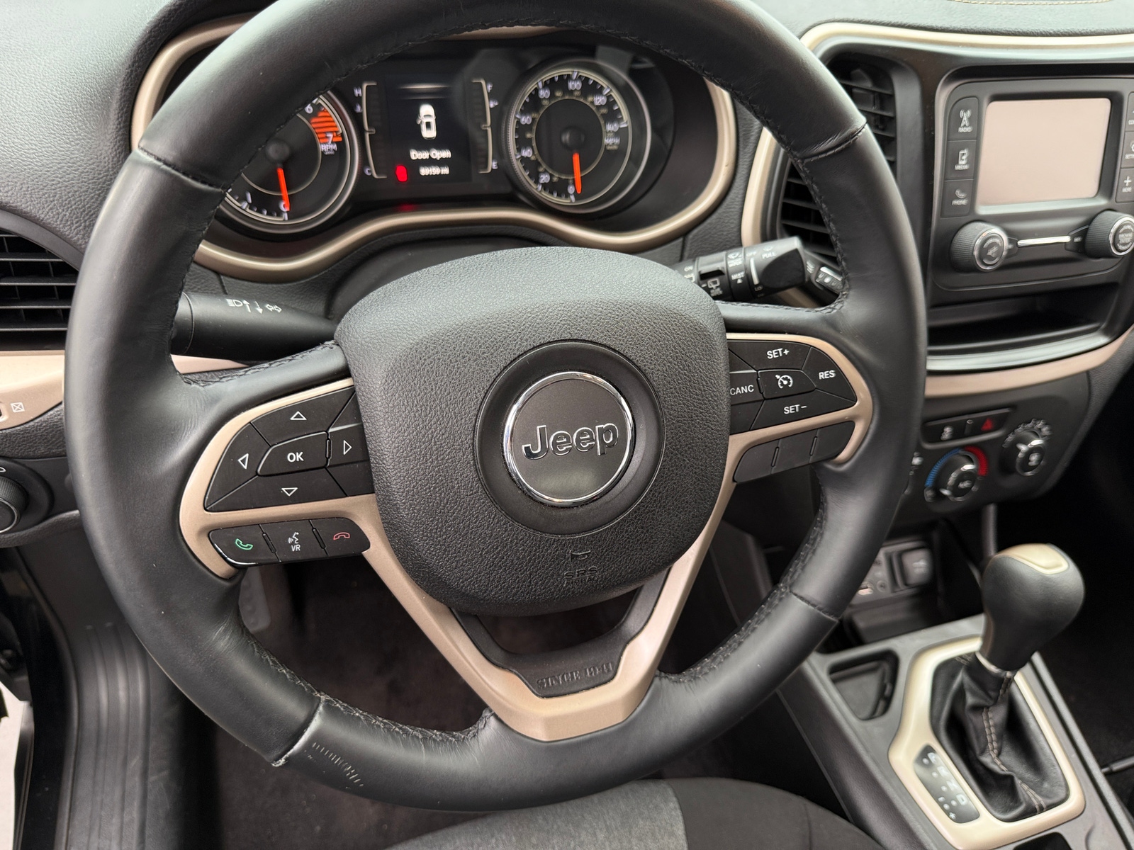 Thumbnail: 2017 Jeep Cherokee - 5
