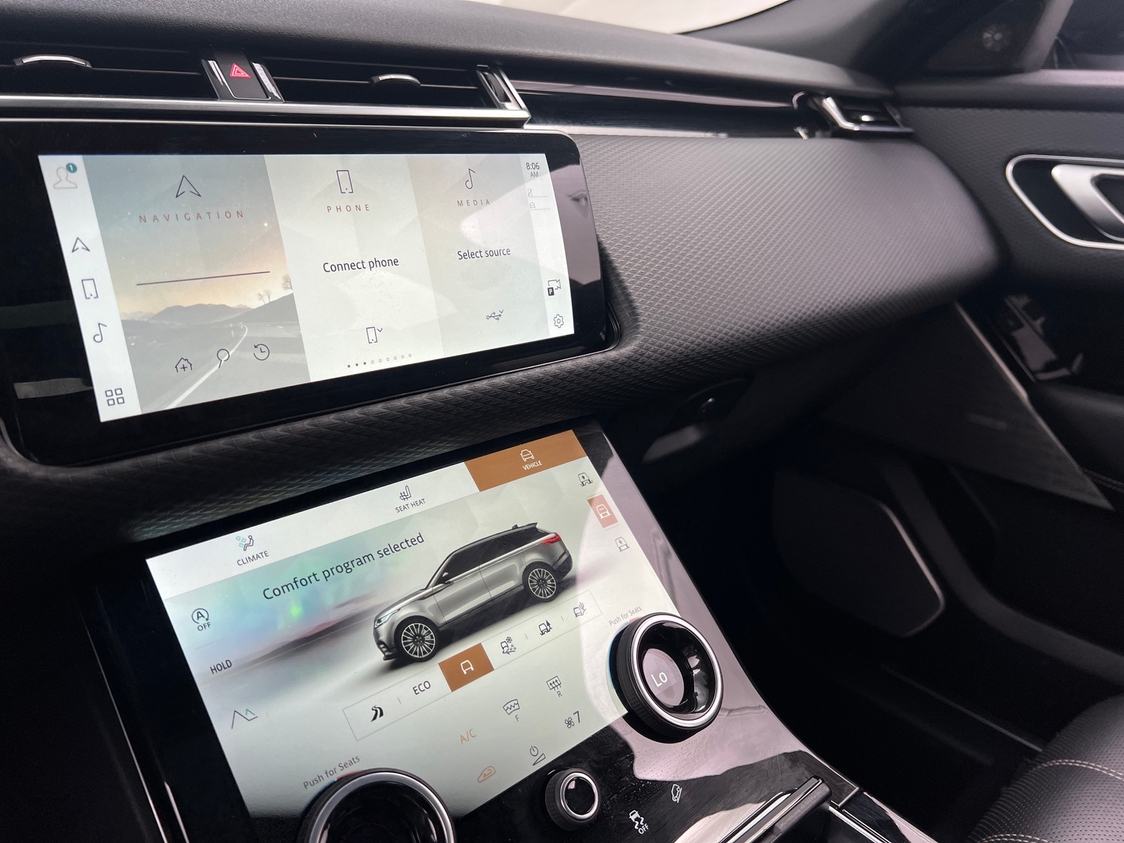 Thumbnail: 2021 Land Rover Range Rover Velar - 3
