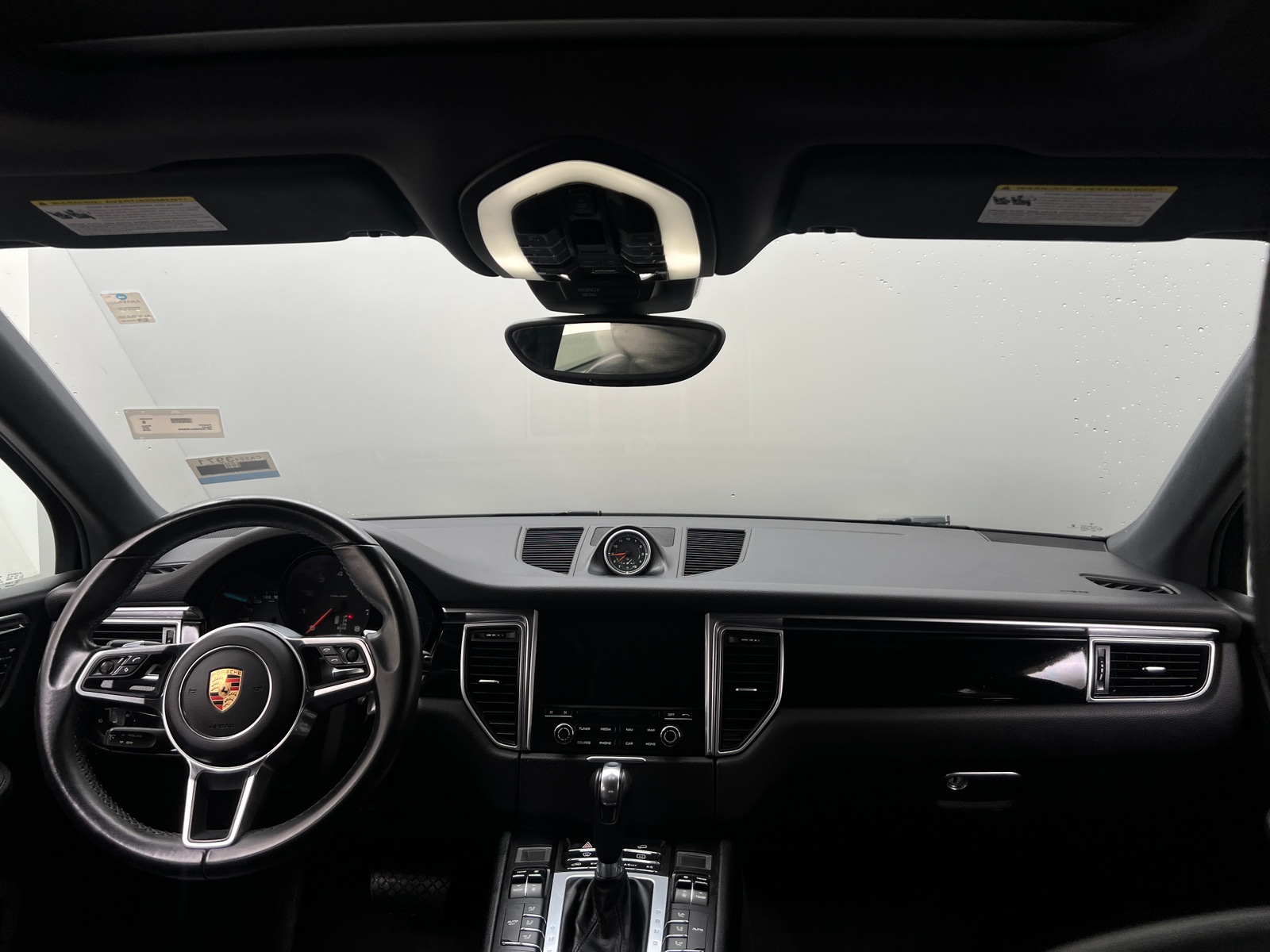 Thumbnail: 2018 Porsche Macan - 2