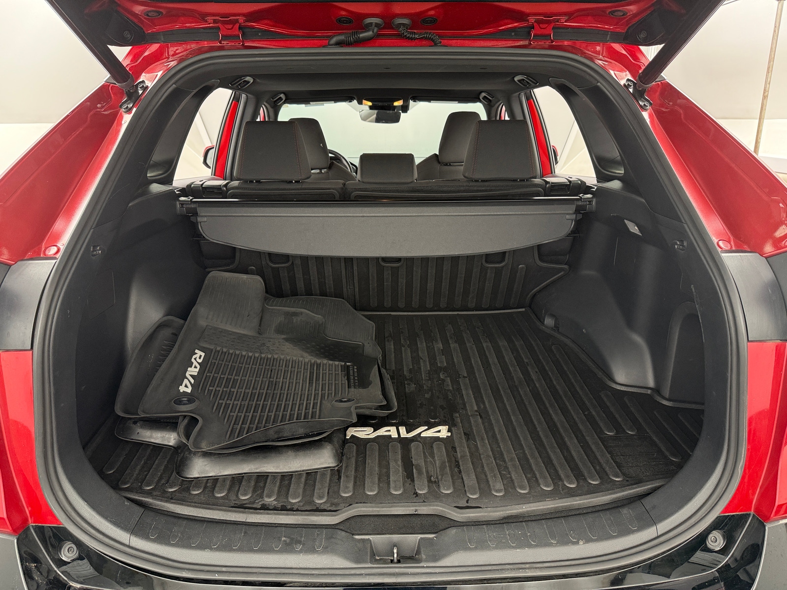 Thumbnail: 2021 Toyota RAV4 - 7