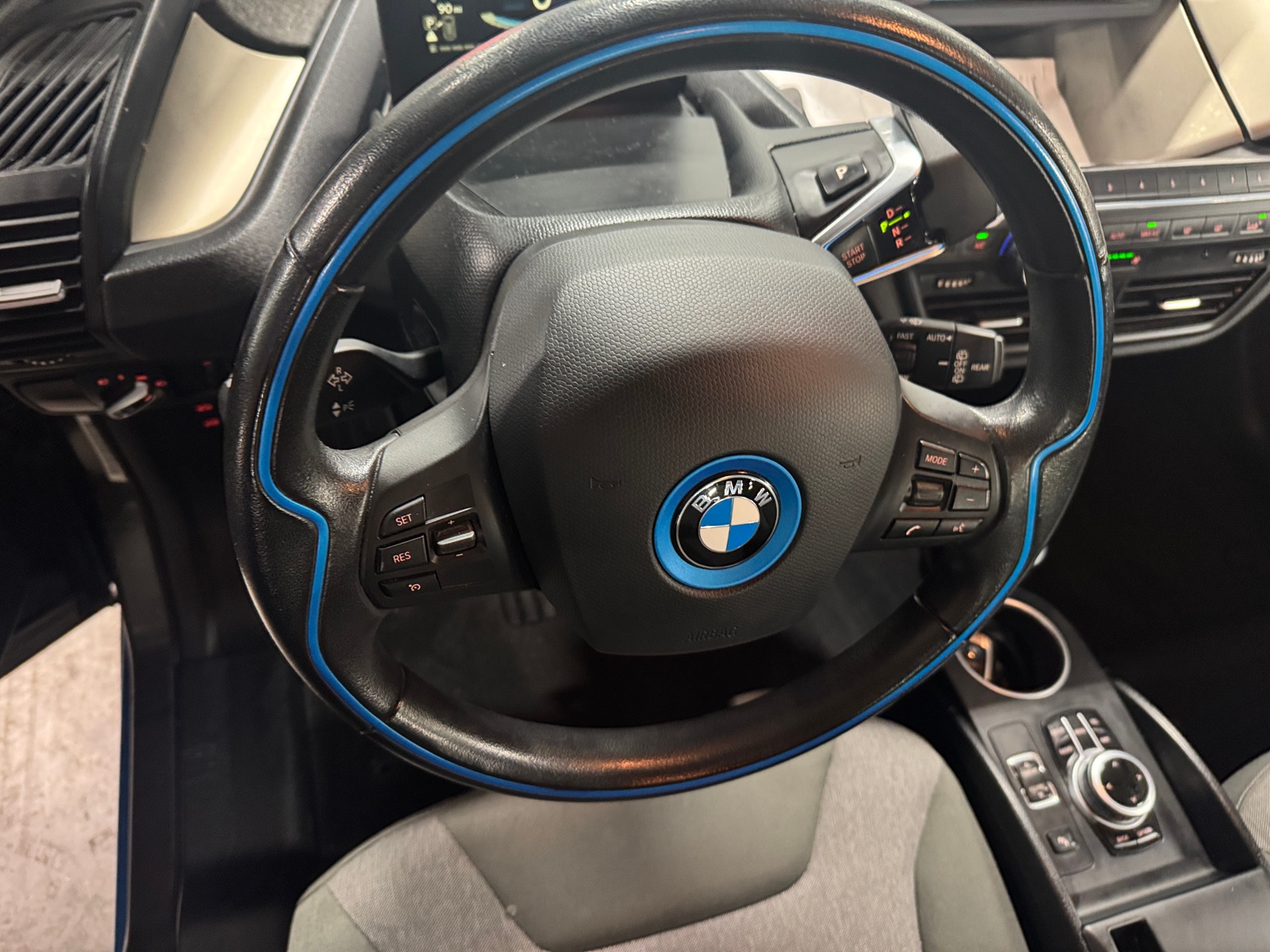 Thumbnail: 2017 BMW i3 - 5