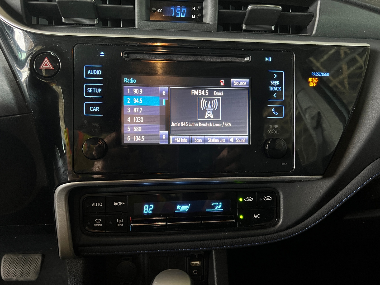 Thumbnail: 2019 Toyota Corolla - 4