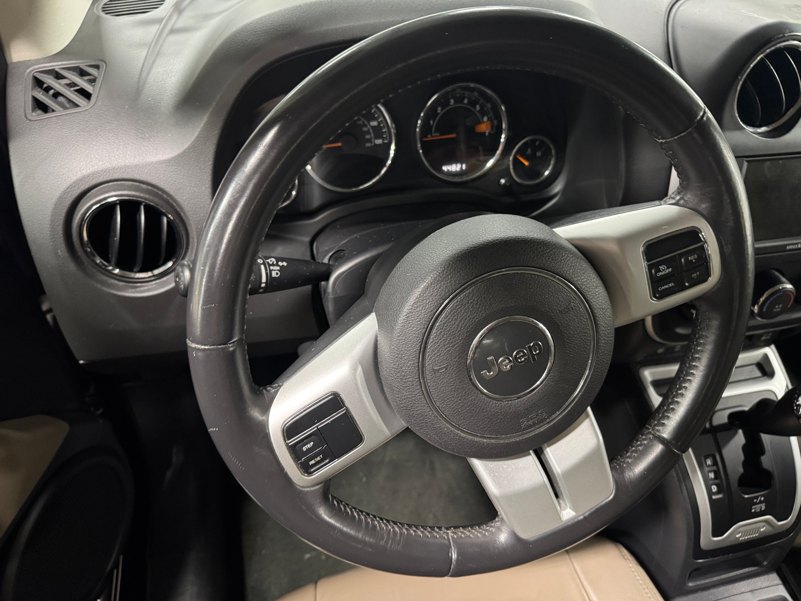 Thumbnail: 2016 Jeep Compass - 4