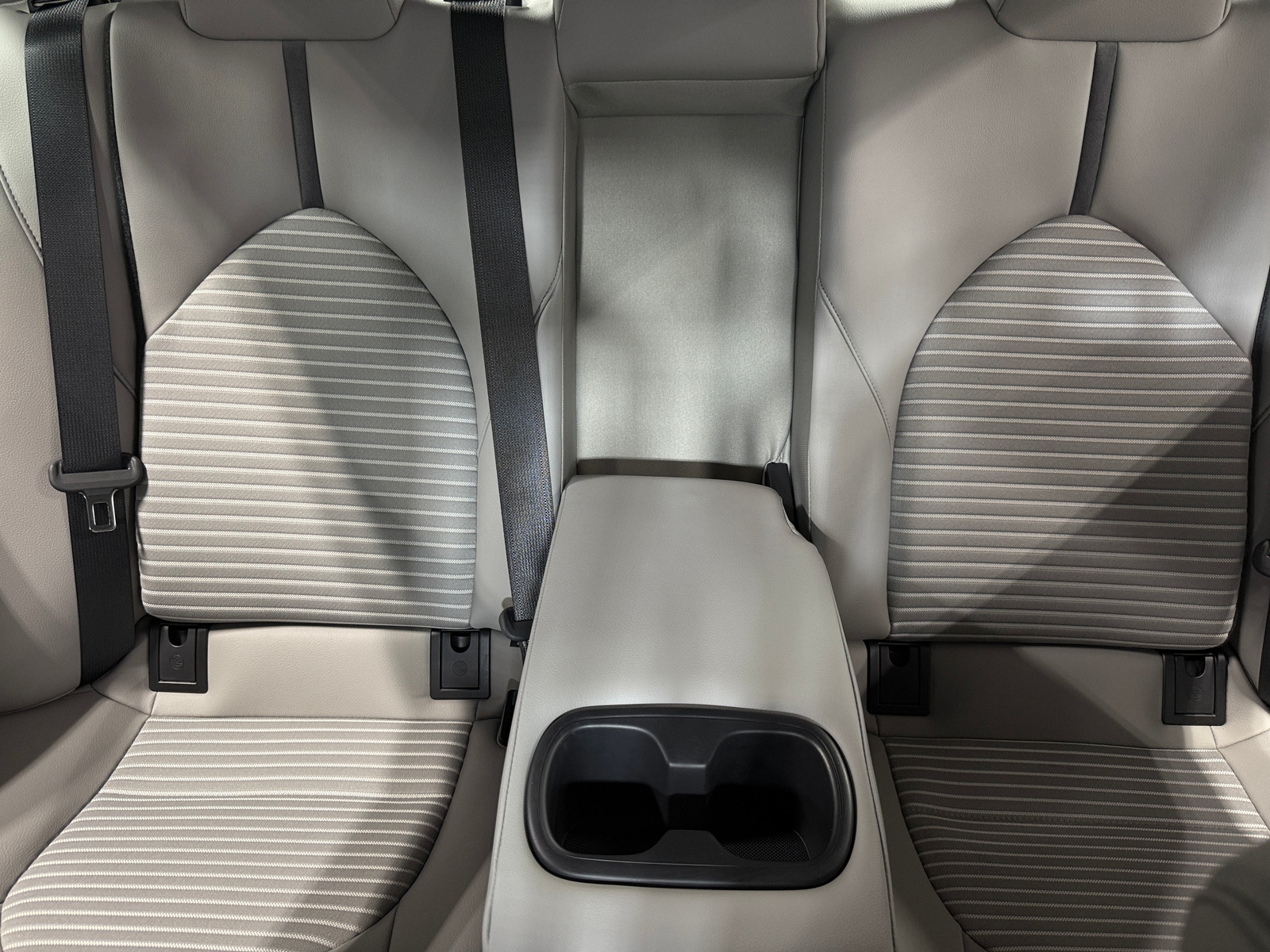 Thumbnail: 2022 Toyota Camry - 6