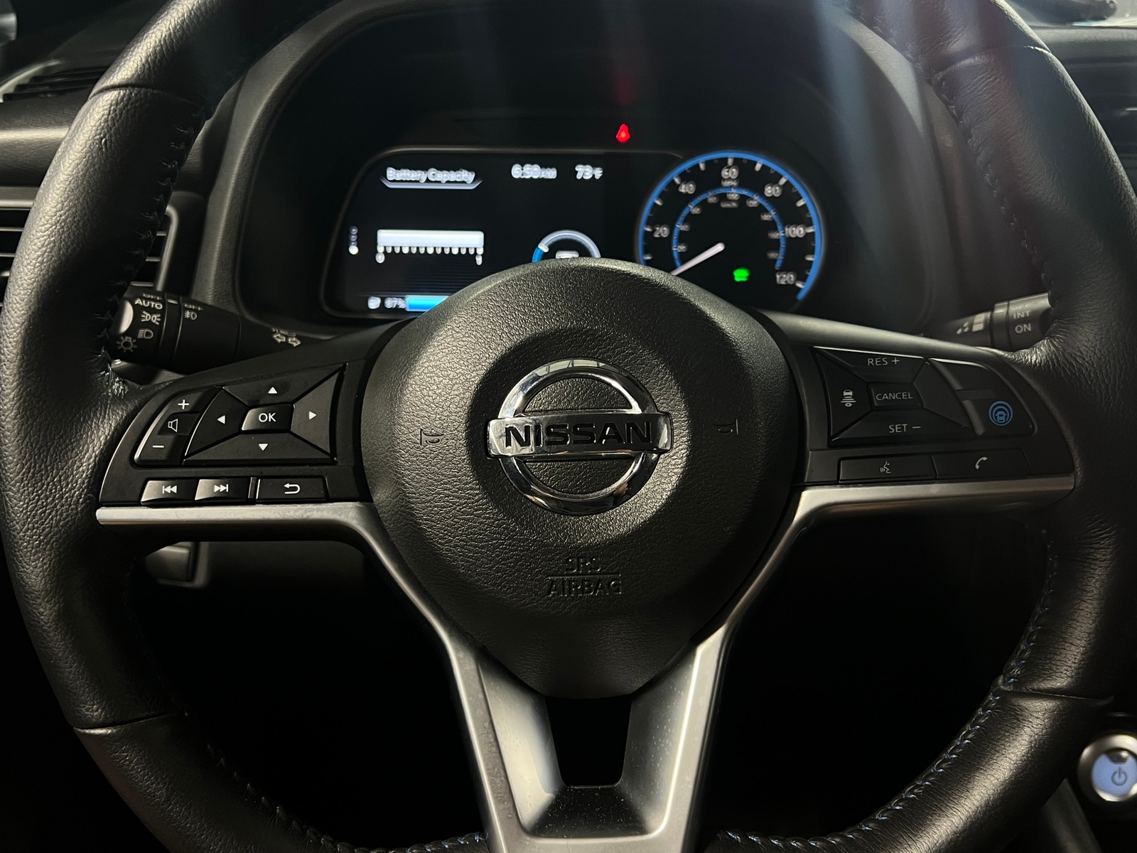 Thumbnail: 2022 Nissan Leaf - 5