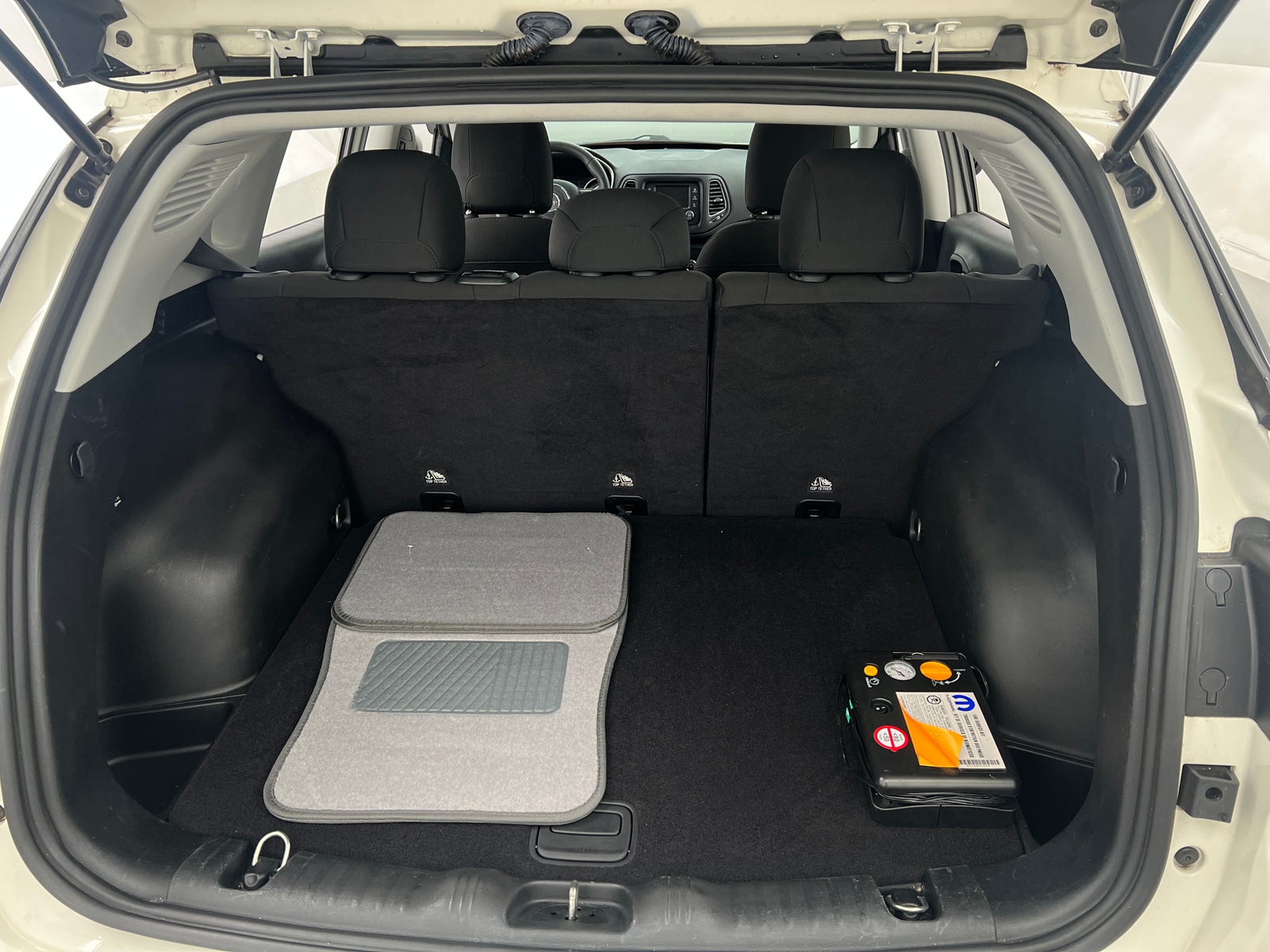 Thumbnail: 2018 Jeep Compass - 7