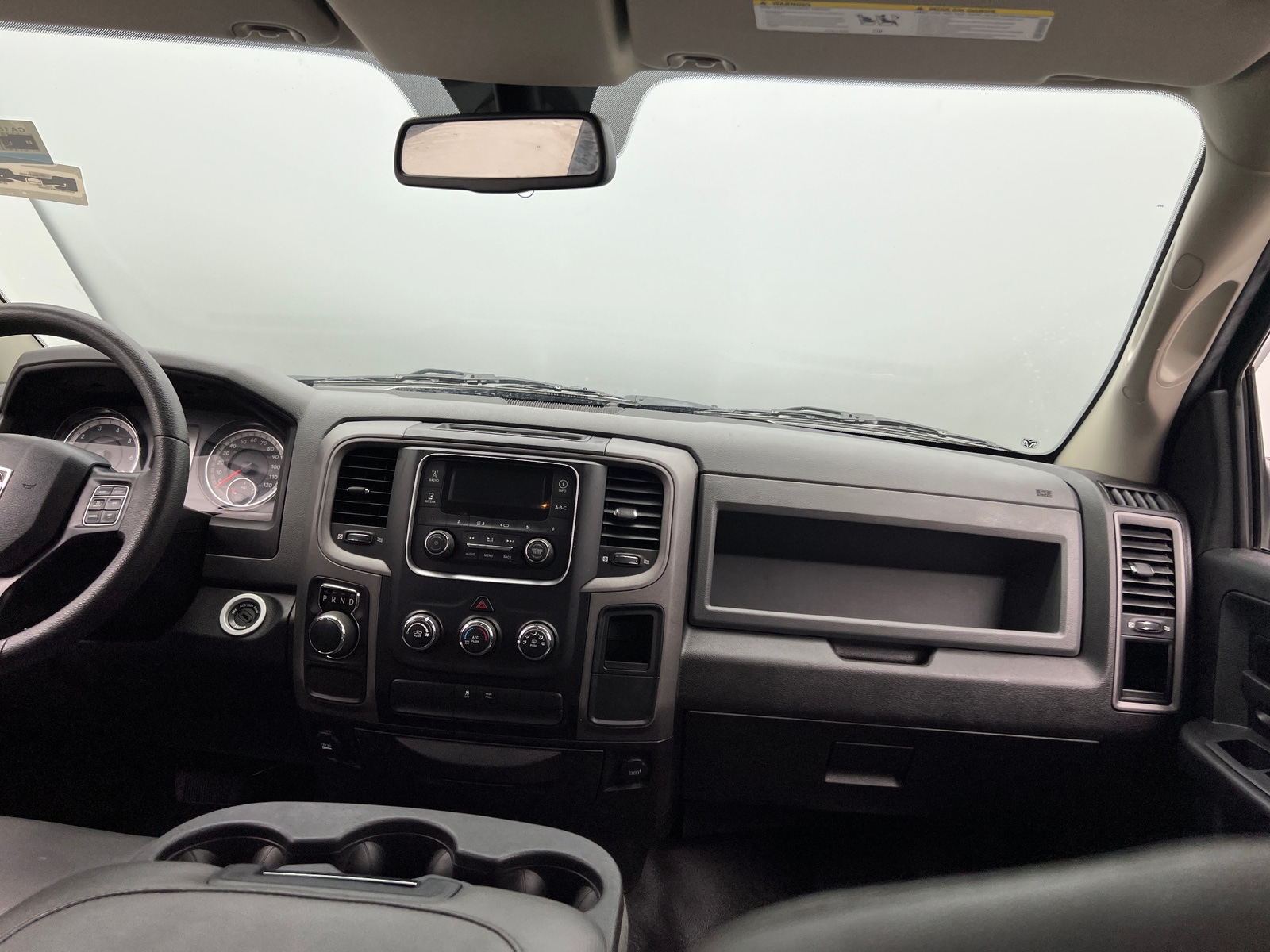 Thumbnail: 2019 RAM 1500 Classic - 3