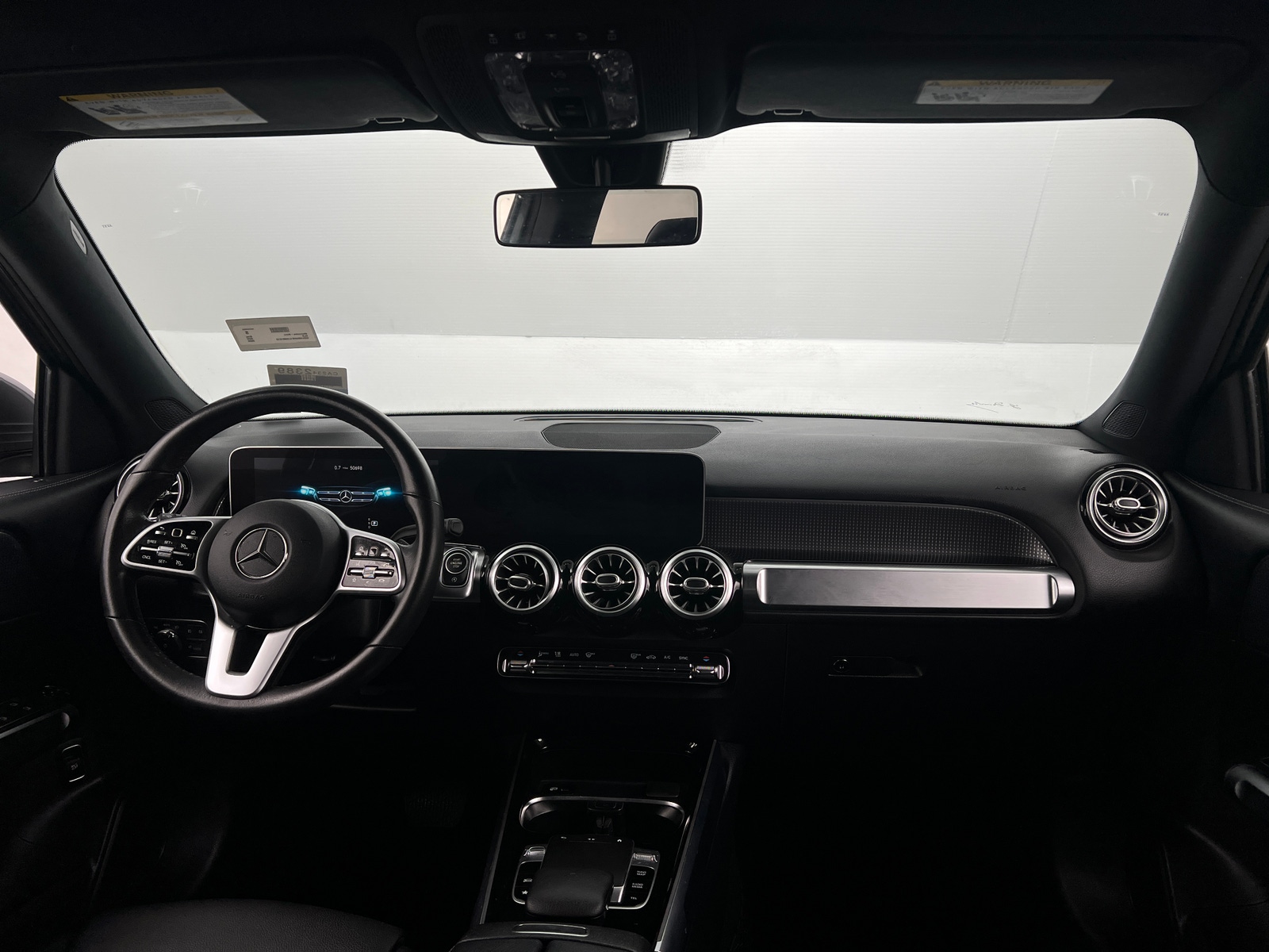 Thumbnail: 2020 Mercedes-Benz GLB - 2