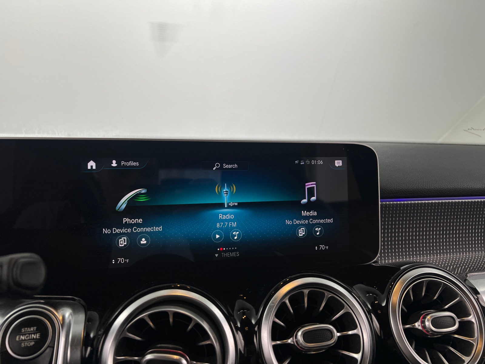 Thumbnail: 2020 Mercedes-Benz GLB - 3