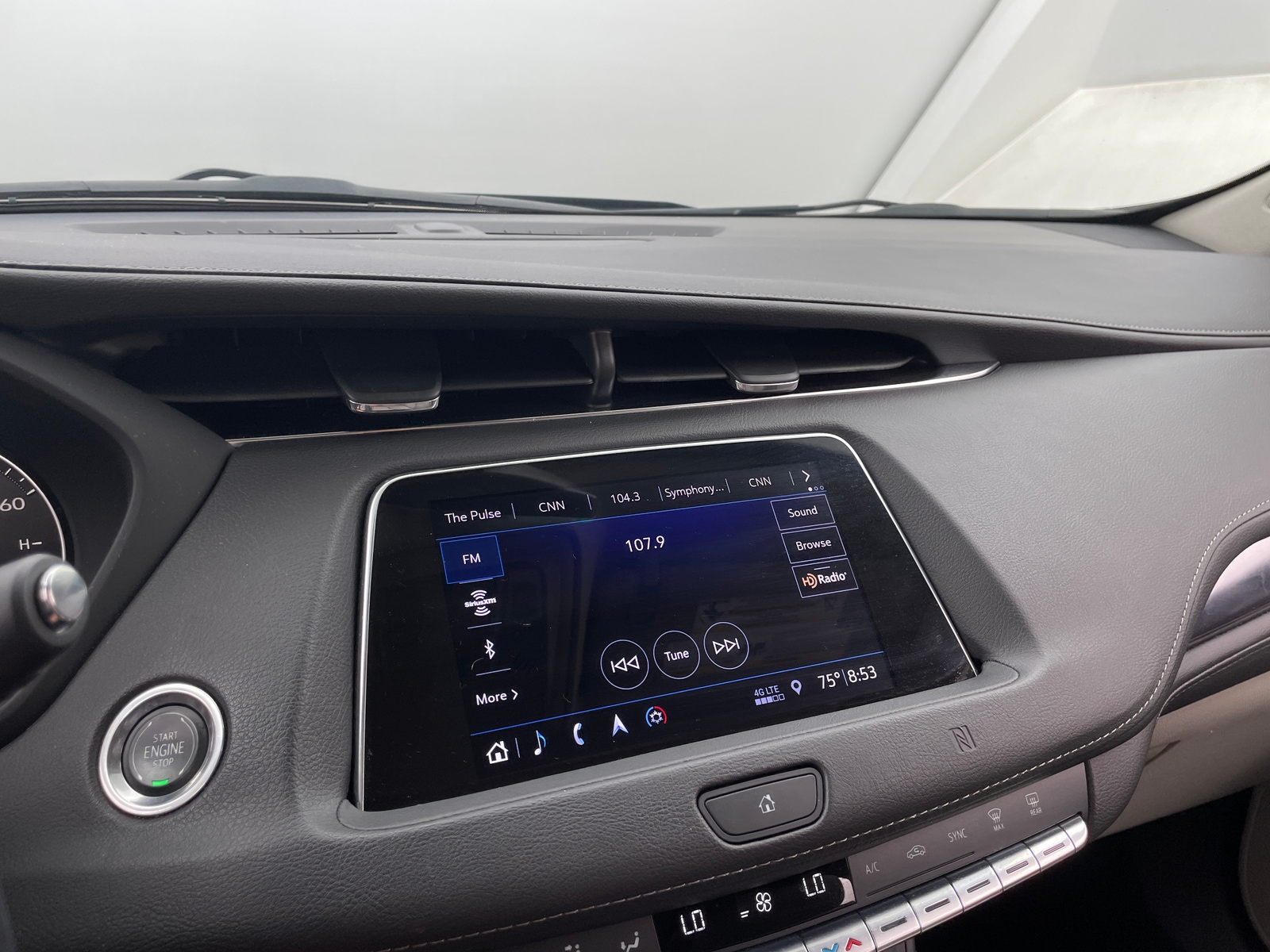 Thumbnail: 2019 Cadillac XT4 - 3