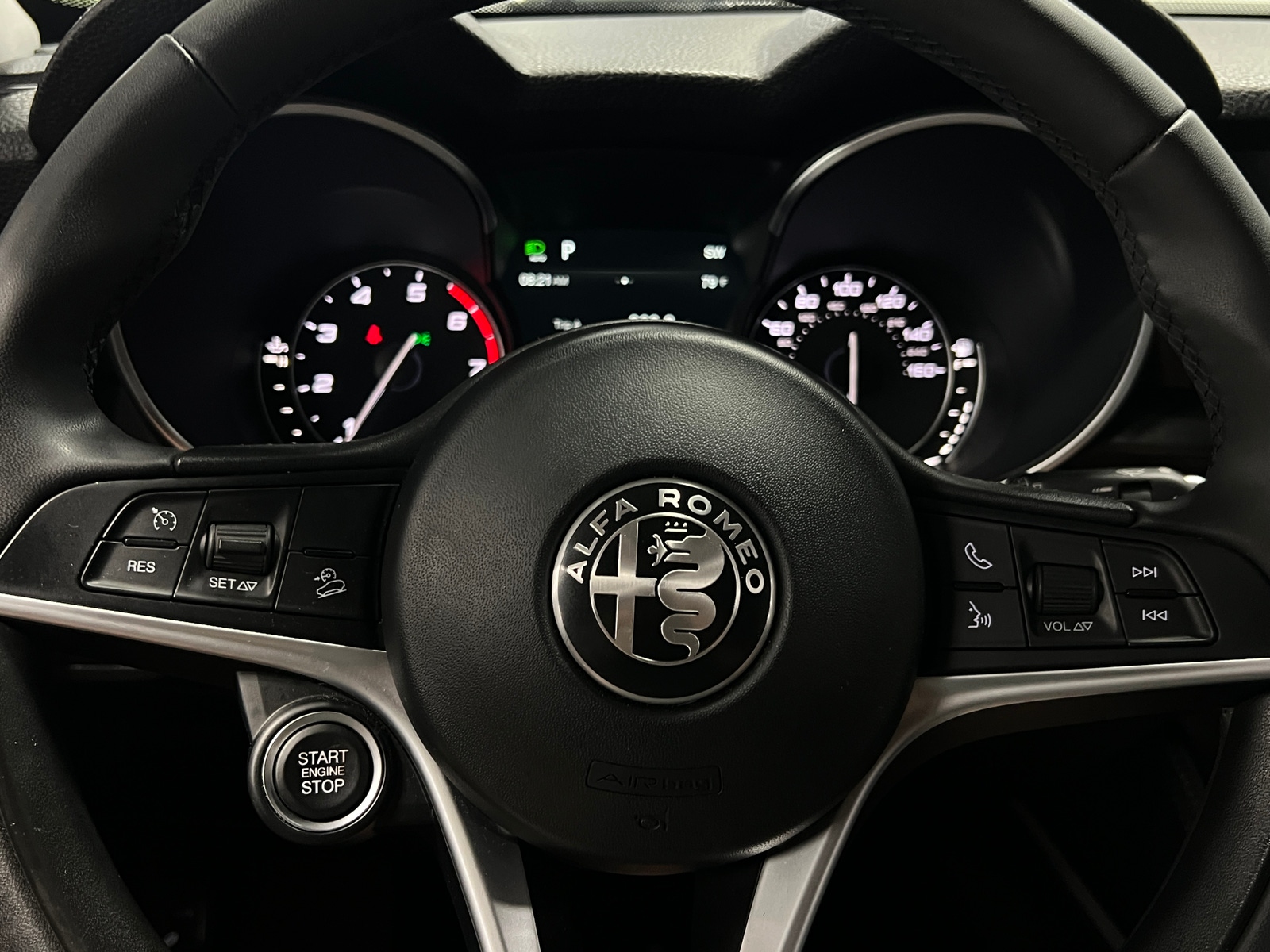 Thumbnail: 2018 Alfa Romeo Stelvio - 4