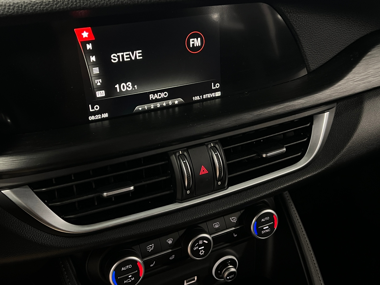 Thumbnail: 2018 Alfa Romeo Stelvio - 3