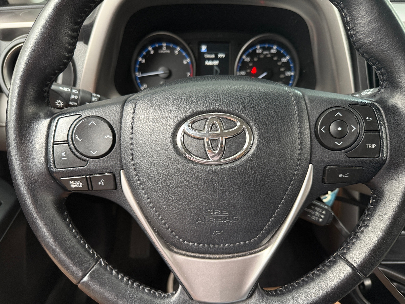 Thumbnail: 2017 Toyota RAV4 - 5