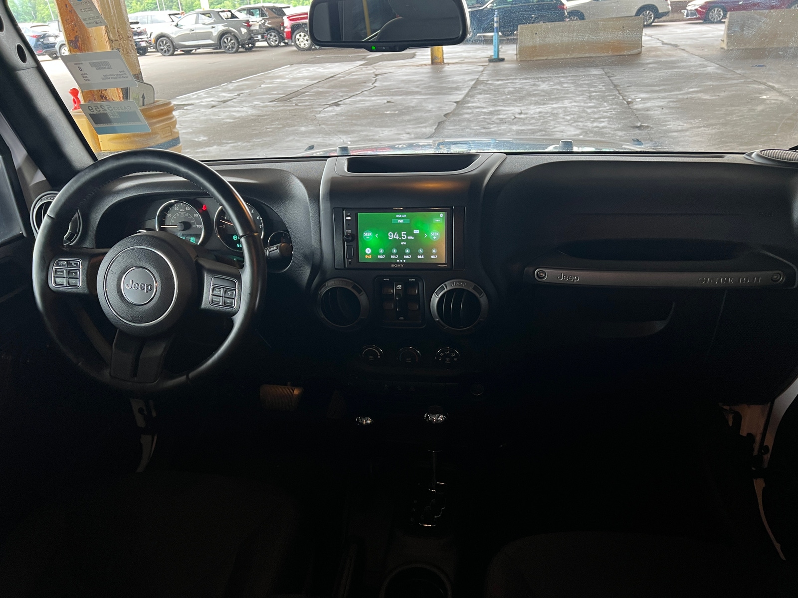 Thumbnail: 2017 Jeep Wrangler - 3
