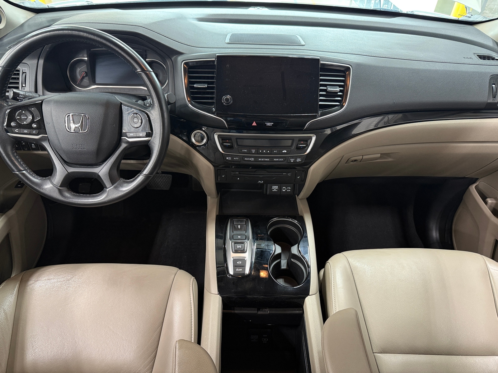 Thumbnail: 2019 Honda Pilot - 2
