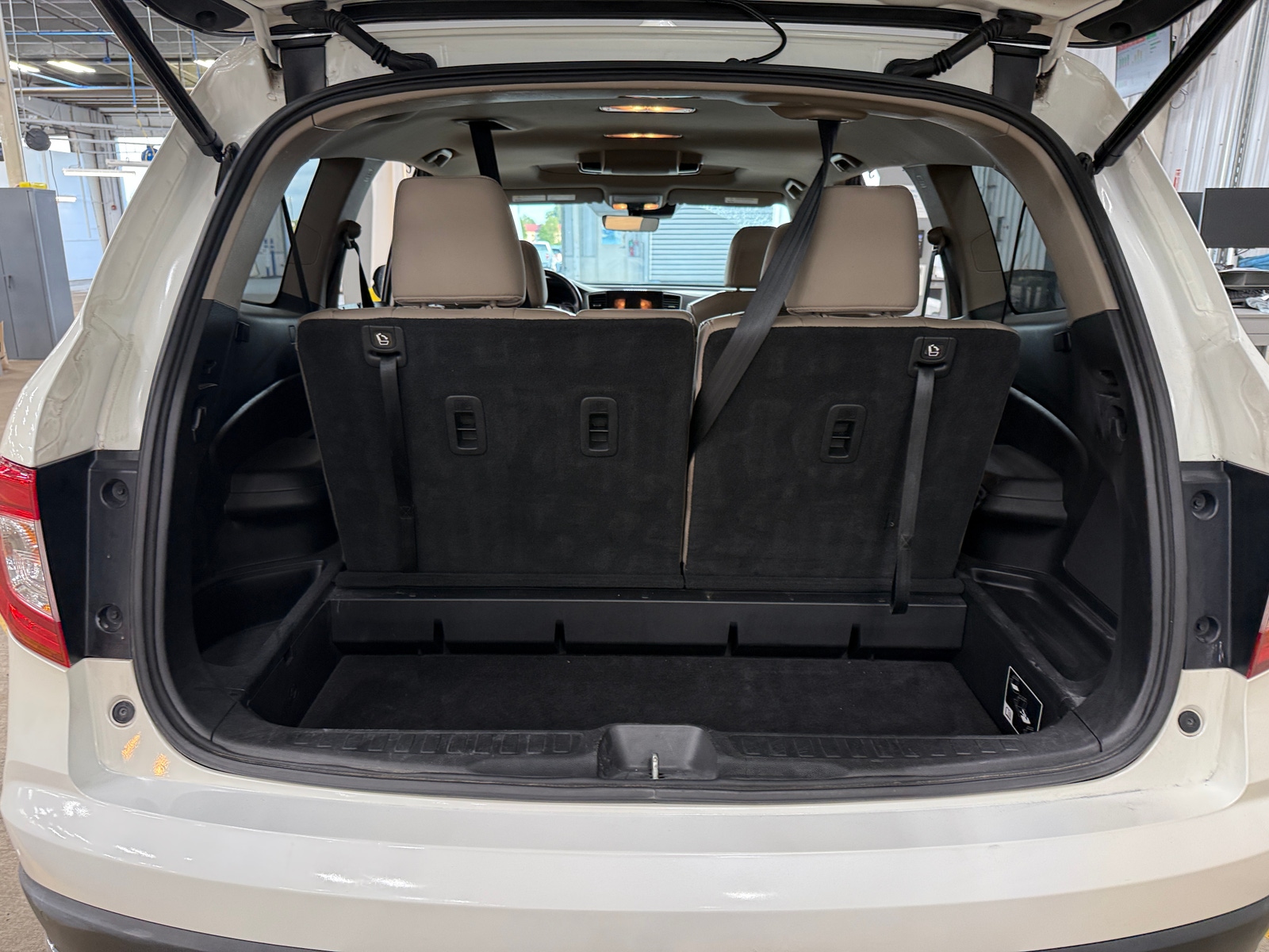 Thumbnail: 2019 Honda Pilot - 6
