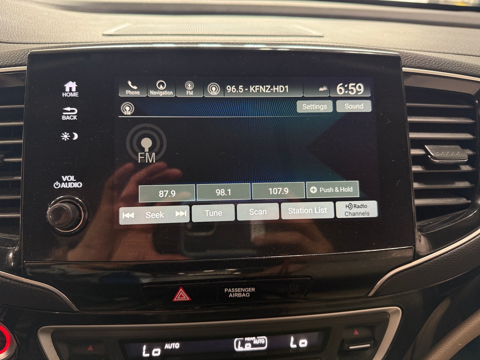 Thumbnail: 2019 Honda Pilot - 3