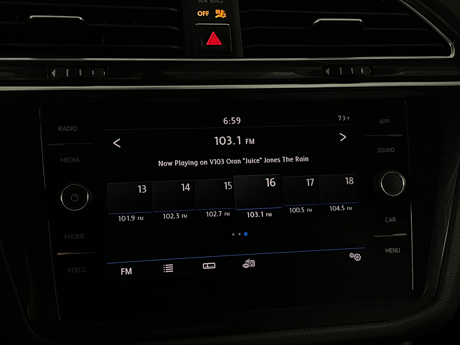 Thumbnail: 2018 Volkswagen Tiguan - 3