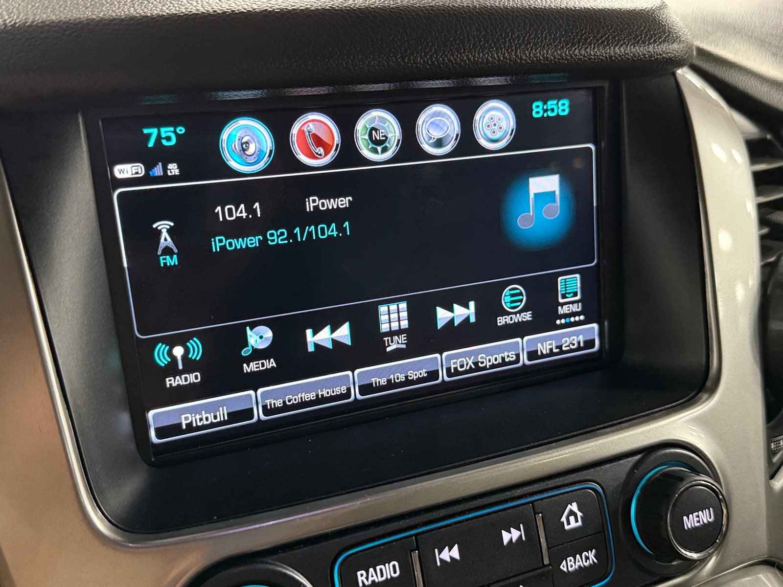 Thumbnail: 2019 Chevrolet Suburban - 3