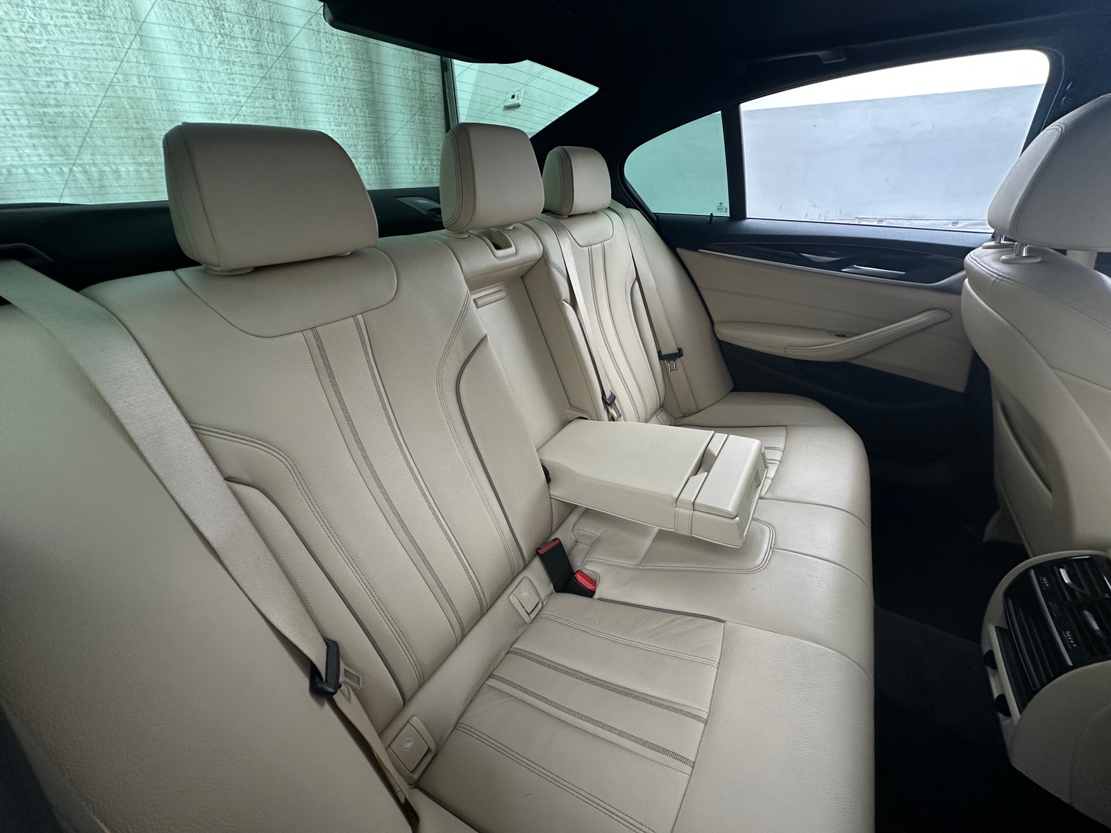 Thumbnail: 2018 BMW 5 Series - 5