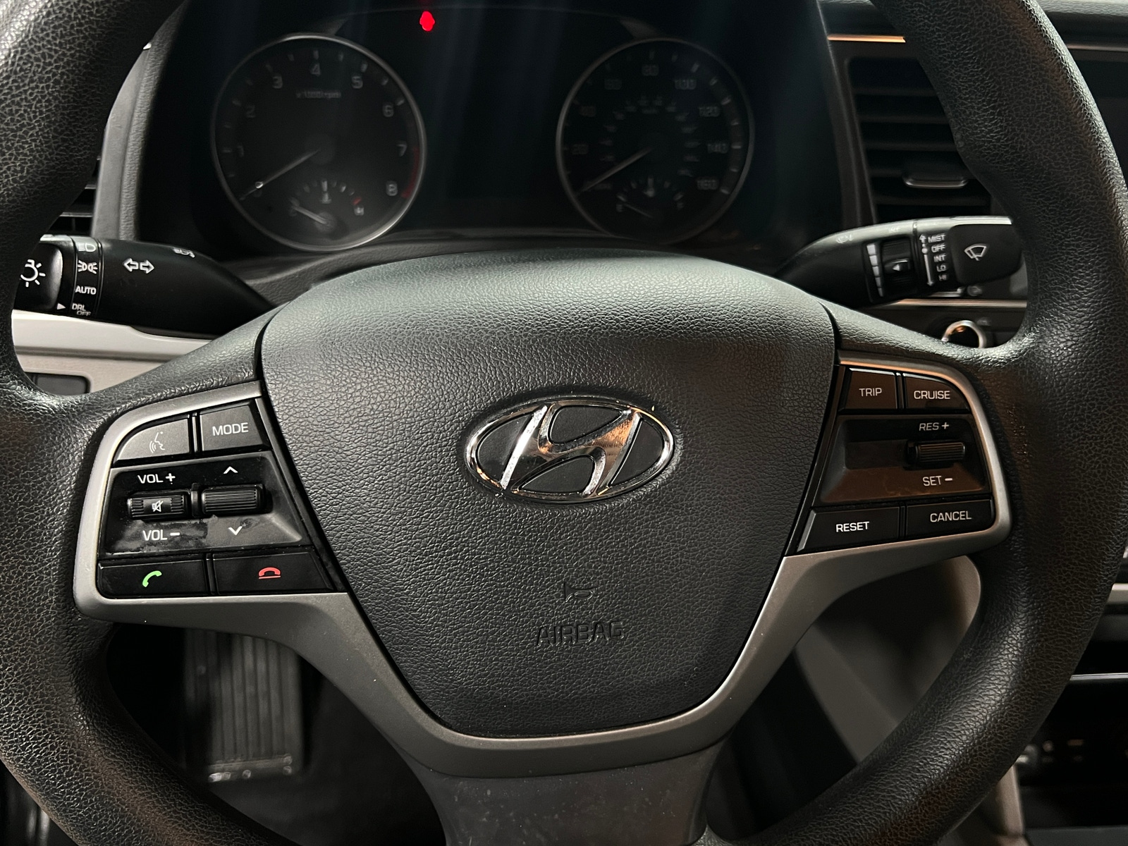 Thumbnail: 2017 Hyundai Elantra - 5