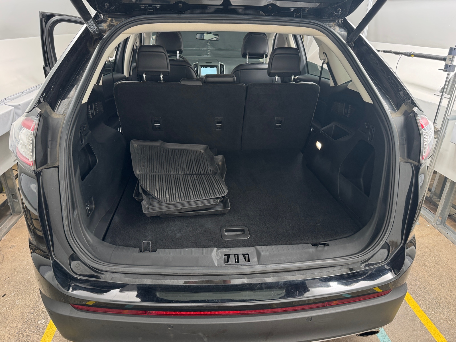 Thumbnail: 2018 Ford Edge - 6