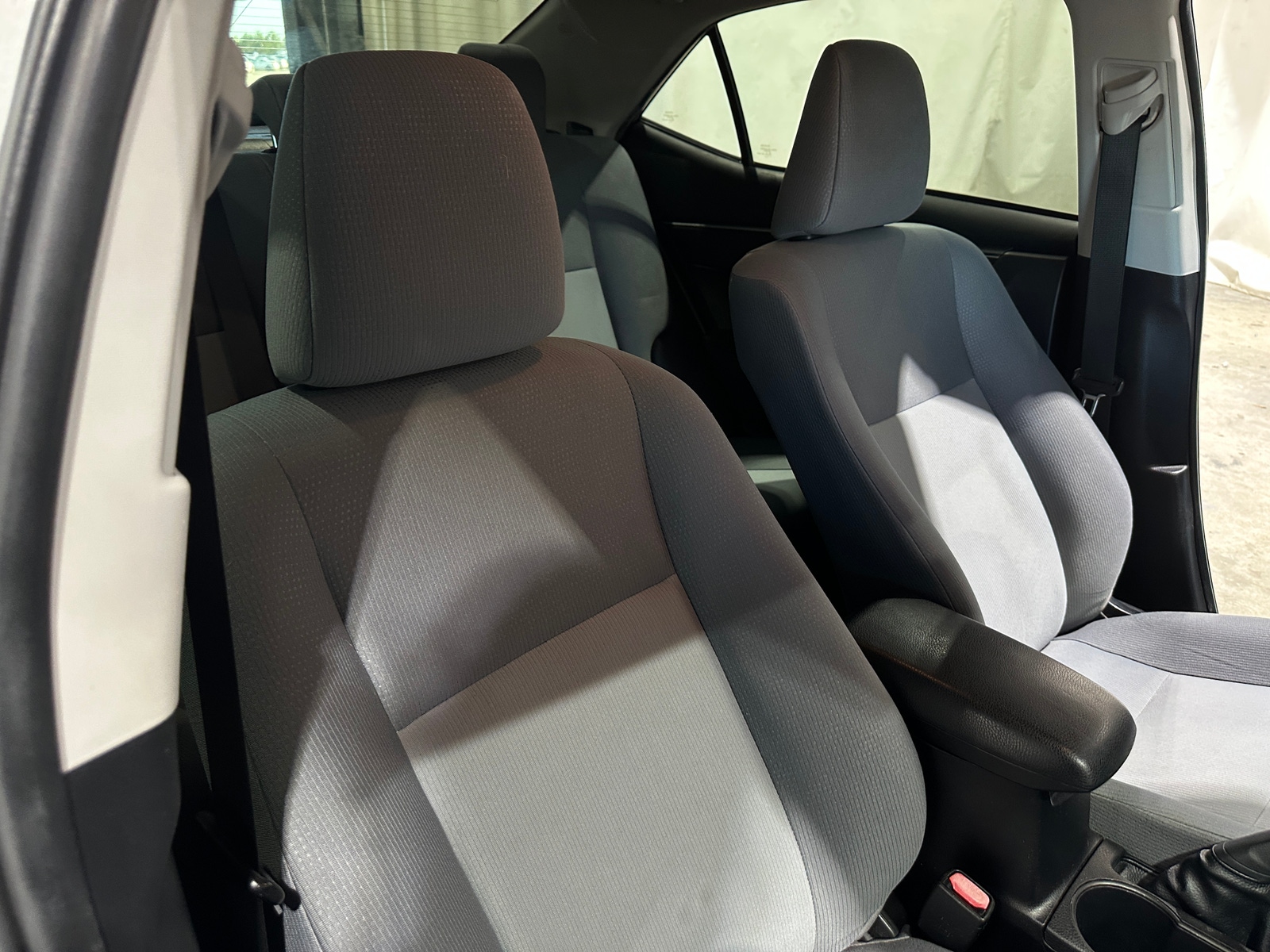 Thumbnail: 2016 Toyota Corolla - 2