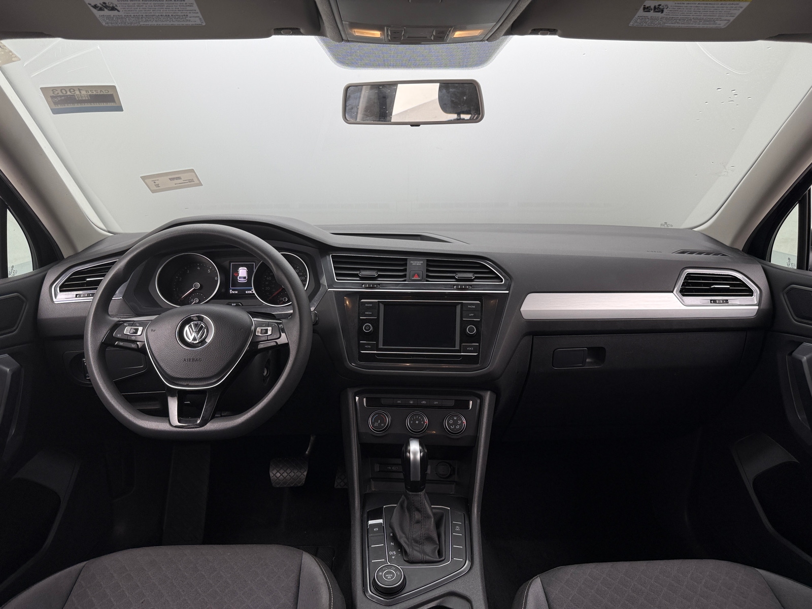 Thumbnail: 2021 Volkswagen Tiguan - 3