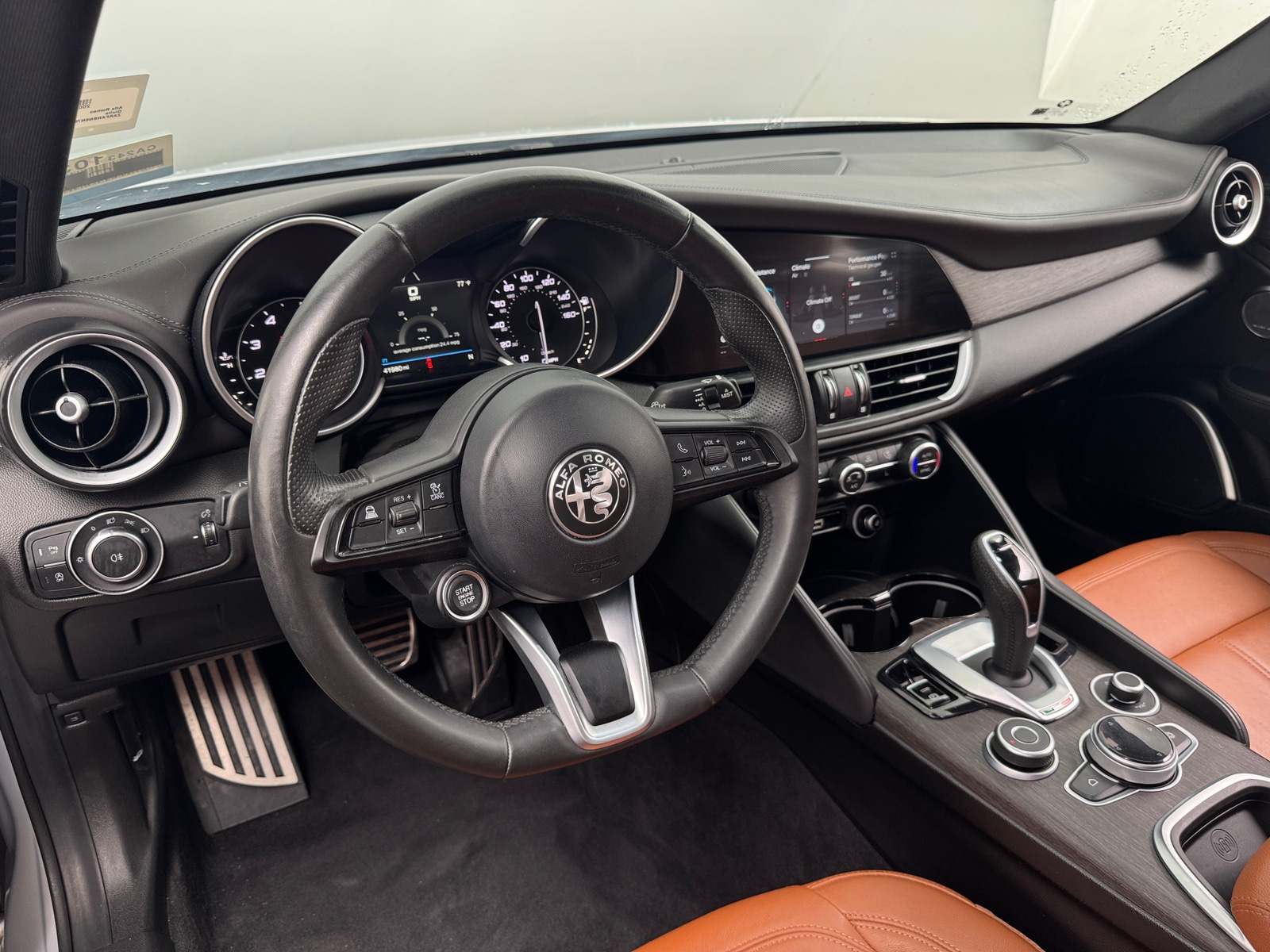 Thumbnail: 2022 Alfa Romeo Giulia - 2