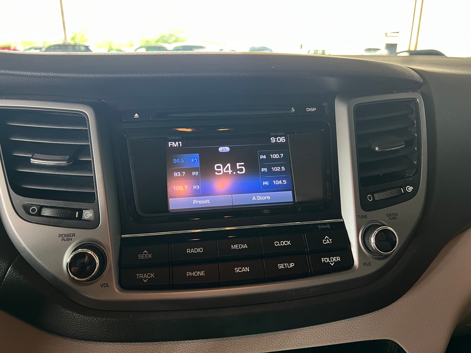 Thumbnail: 2017 Hyundai Tucson - 4