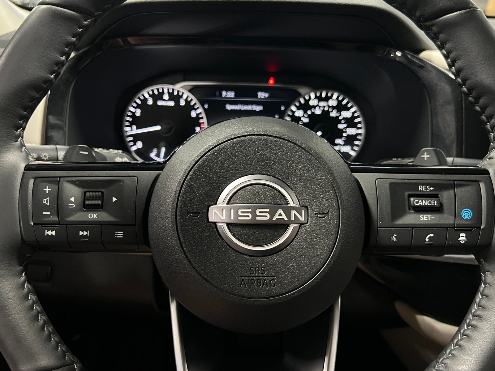 Thumbnail: 2024 Nissan Pathfinder - 4