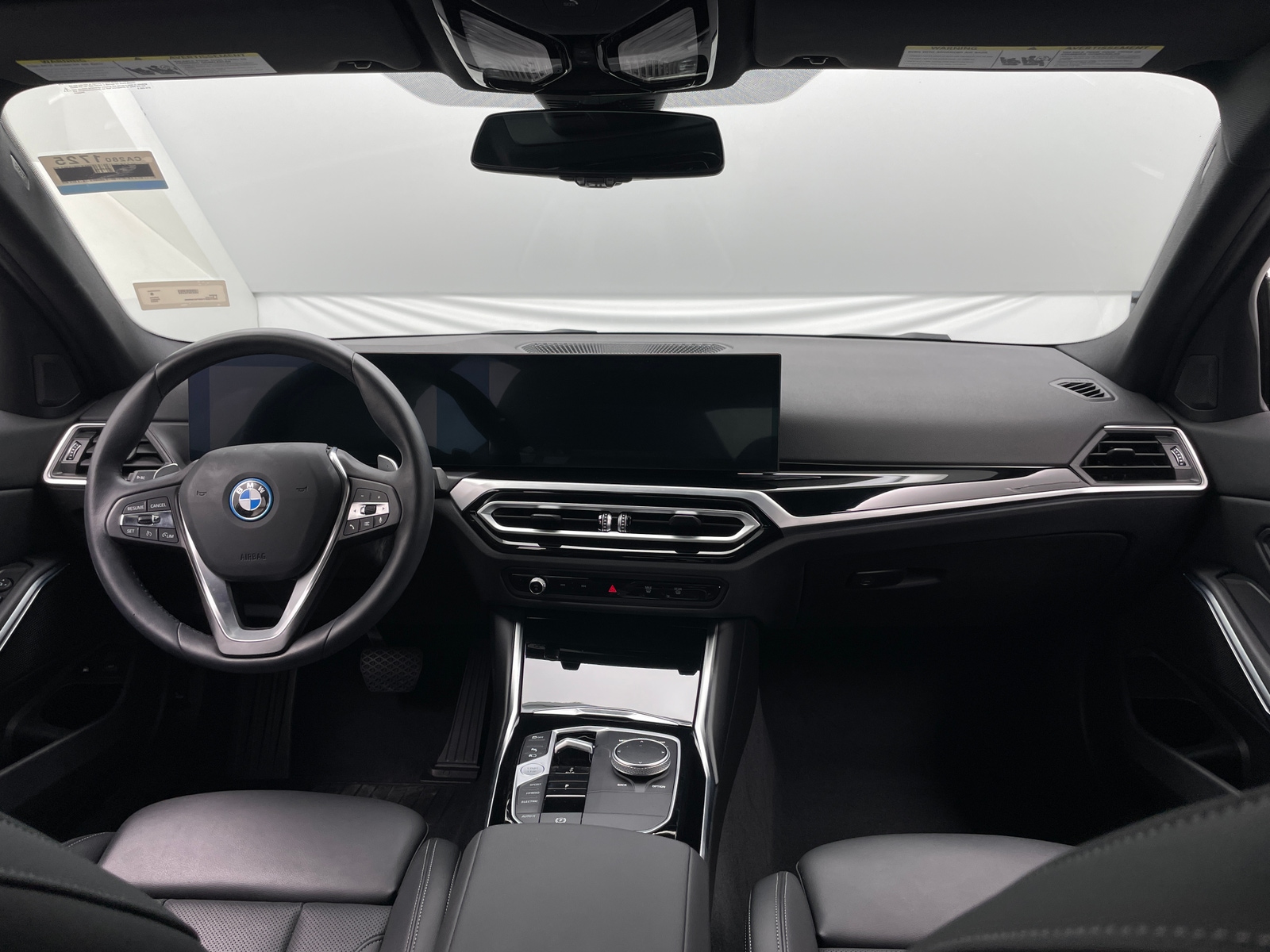 Thumbnail: 2023 BMW 3 Series - 2