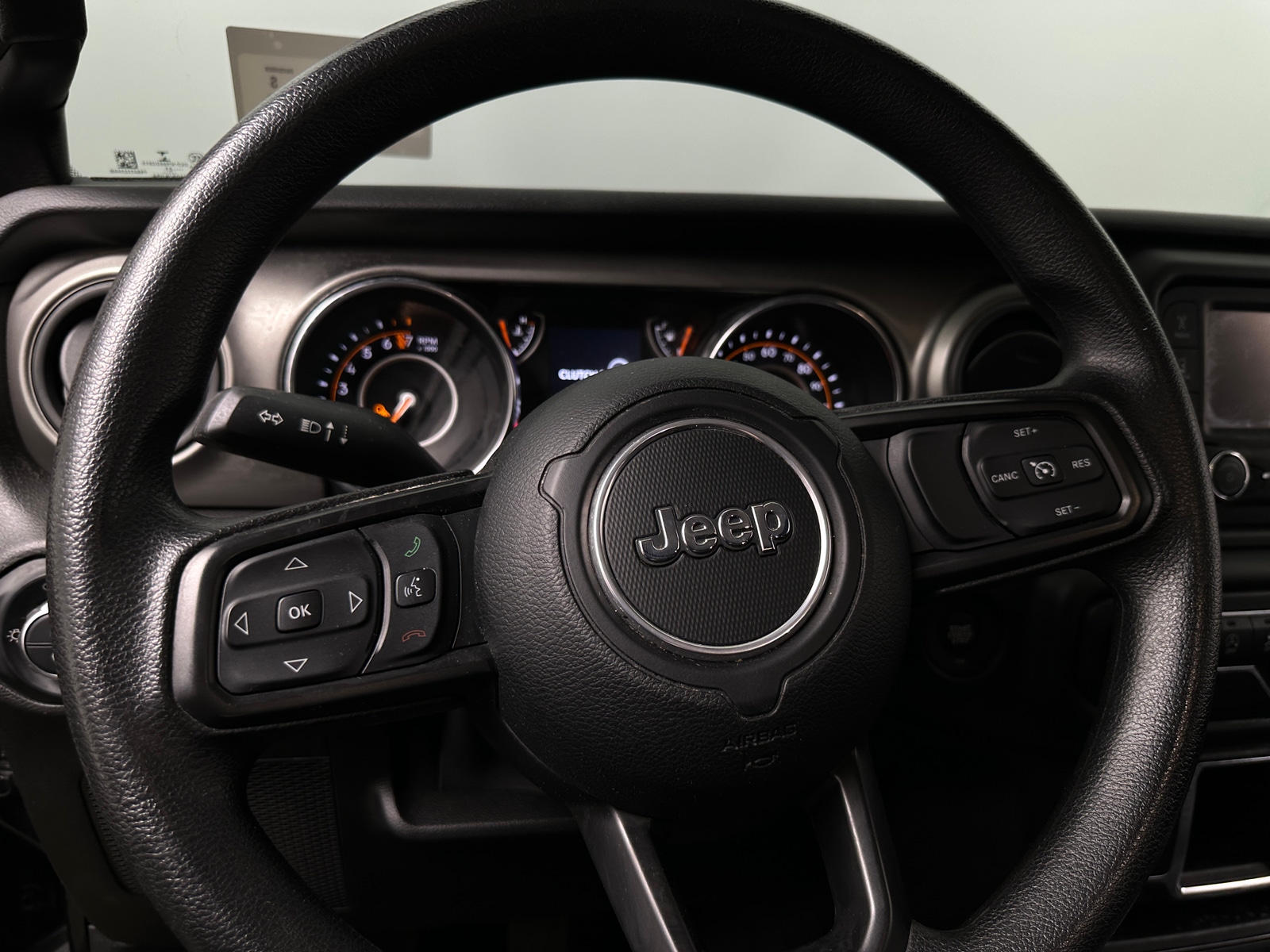 Thumbnail: 2021 Jeep Gladiator - 5