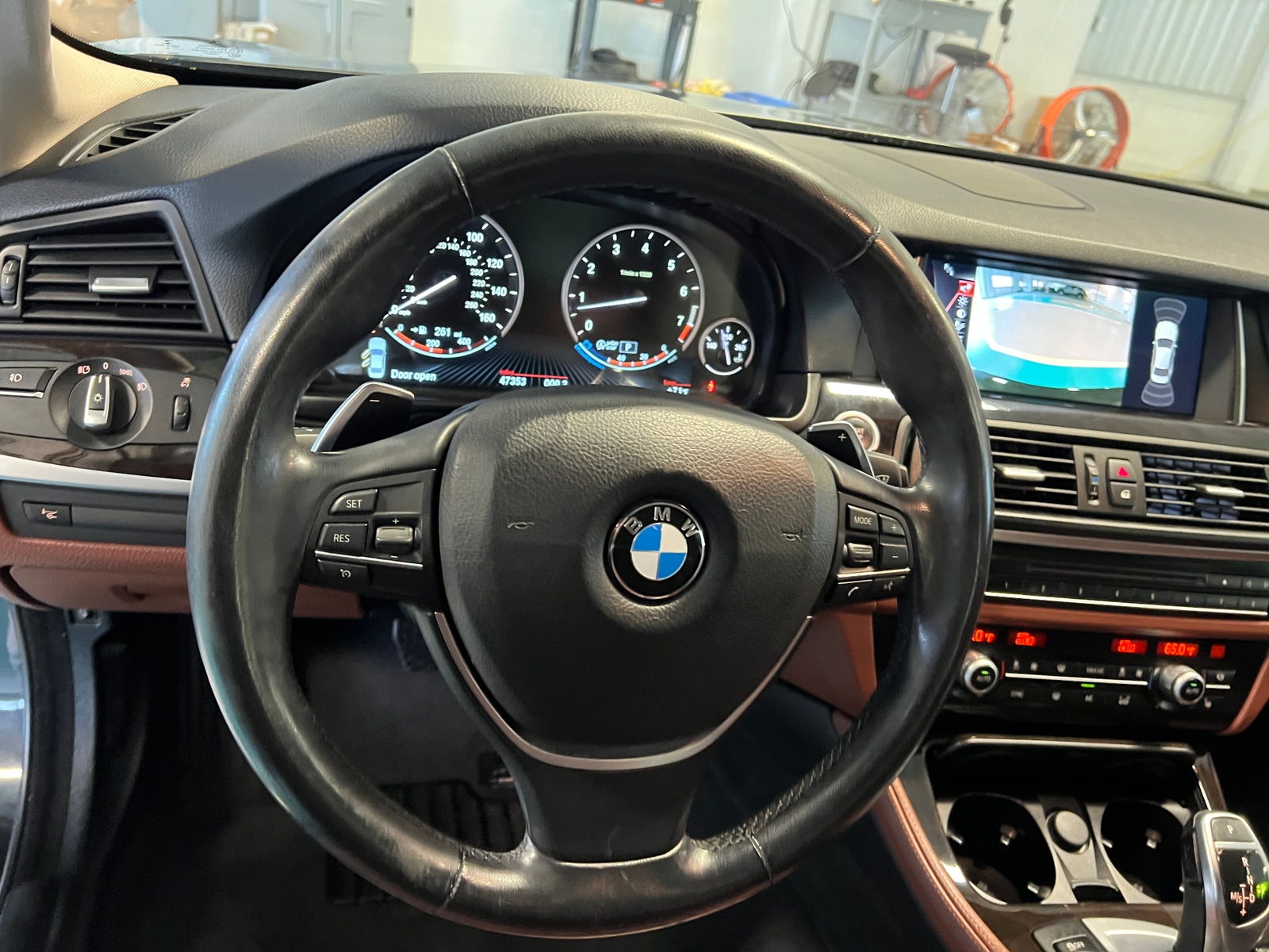 Thumbnail: 2016 BMW 5 Series - 4