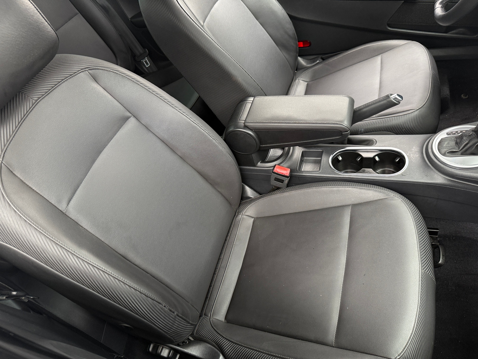 Thumbnail: 2014 Volkswagen Beetle - 2
