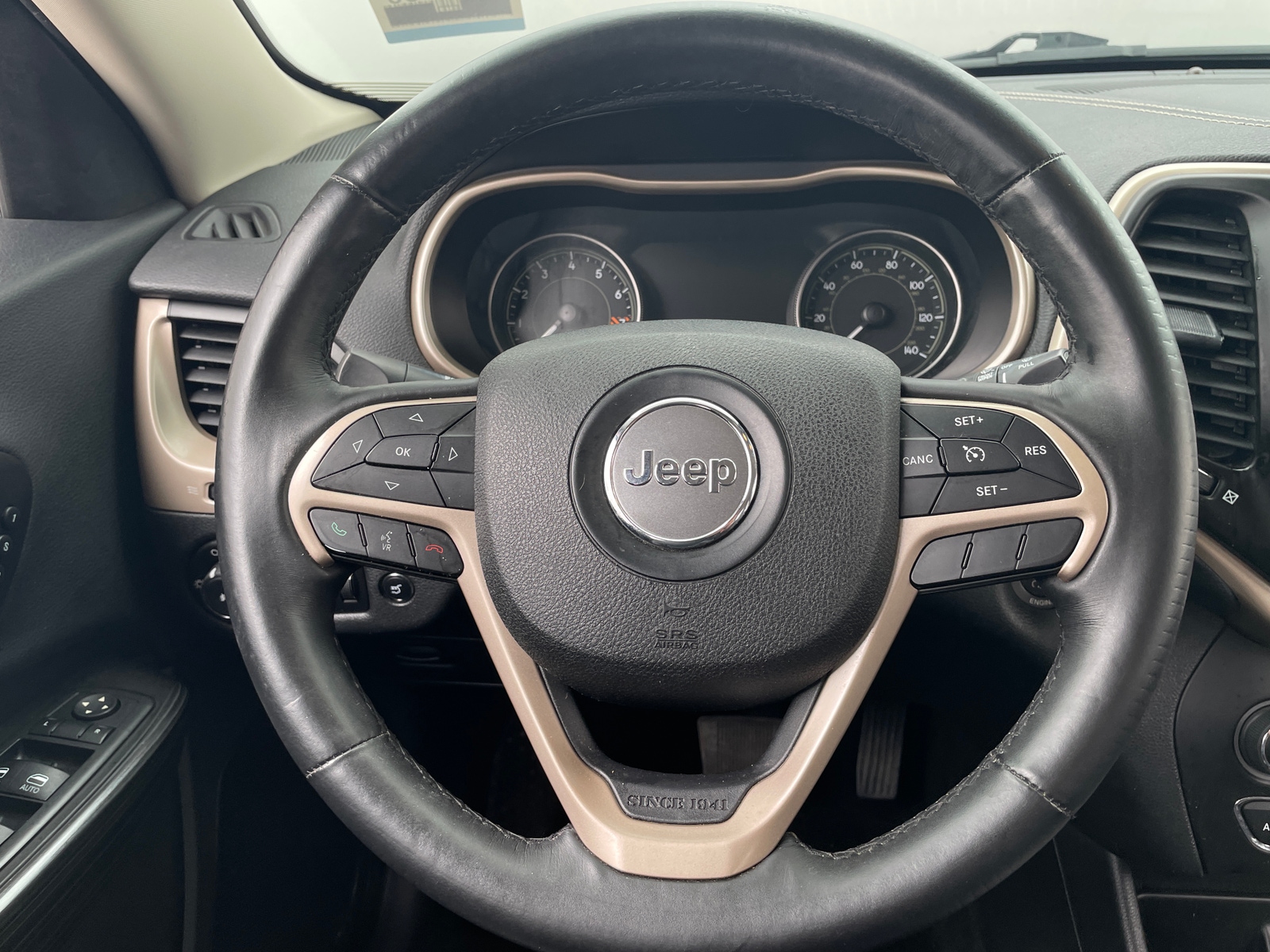 Thumbnail: 2014 Jeep Cherokee - 4