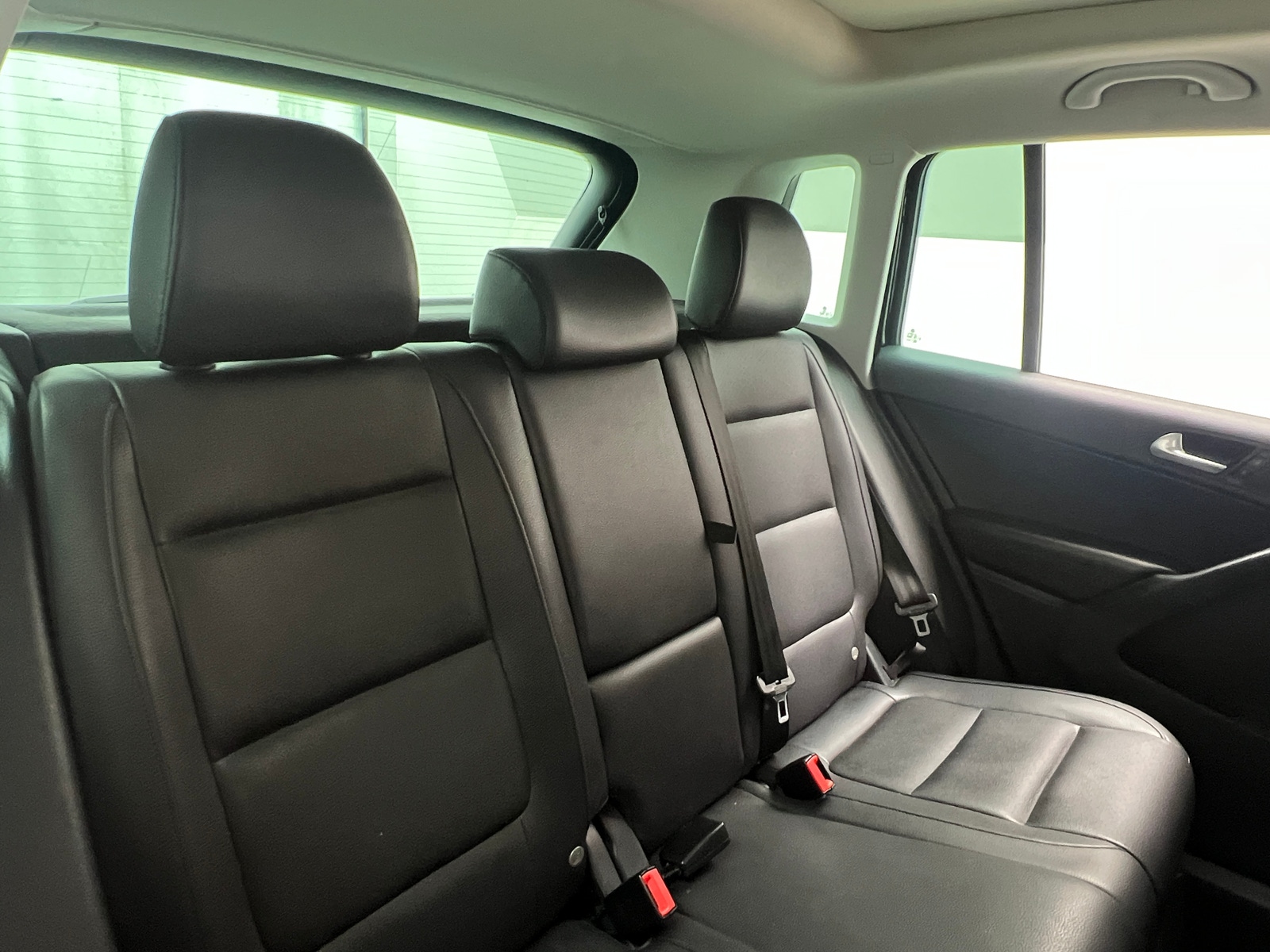 Thumbnail: 2017 Volkswagen Tiguan - 5