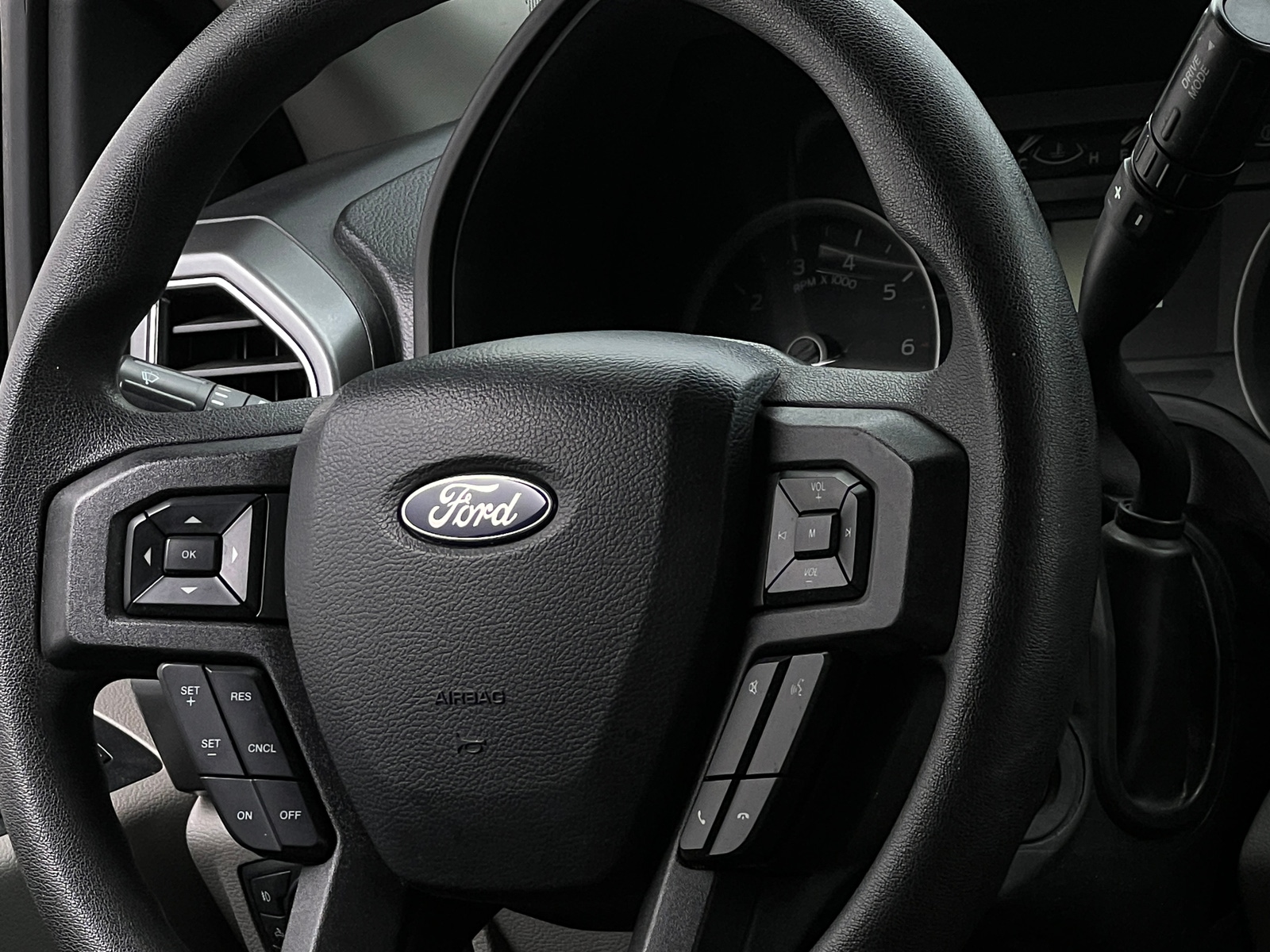 Thumbnail: 2019 Ford Econoline - 5
