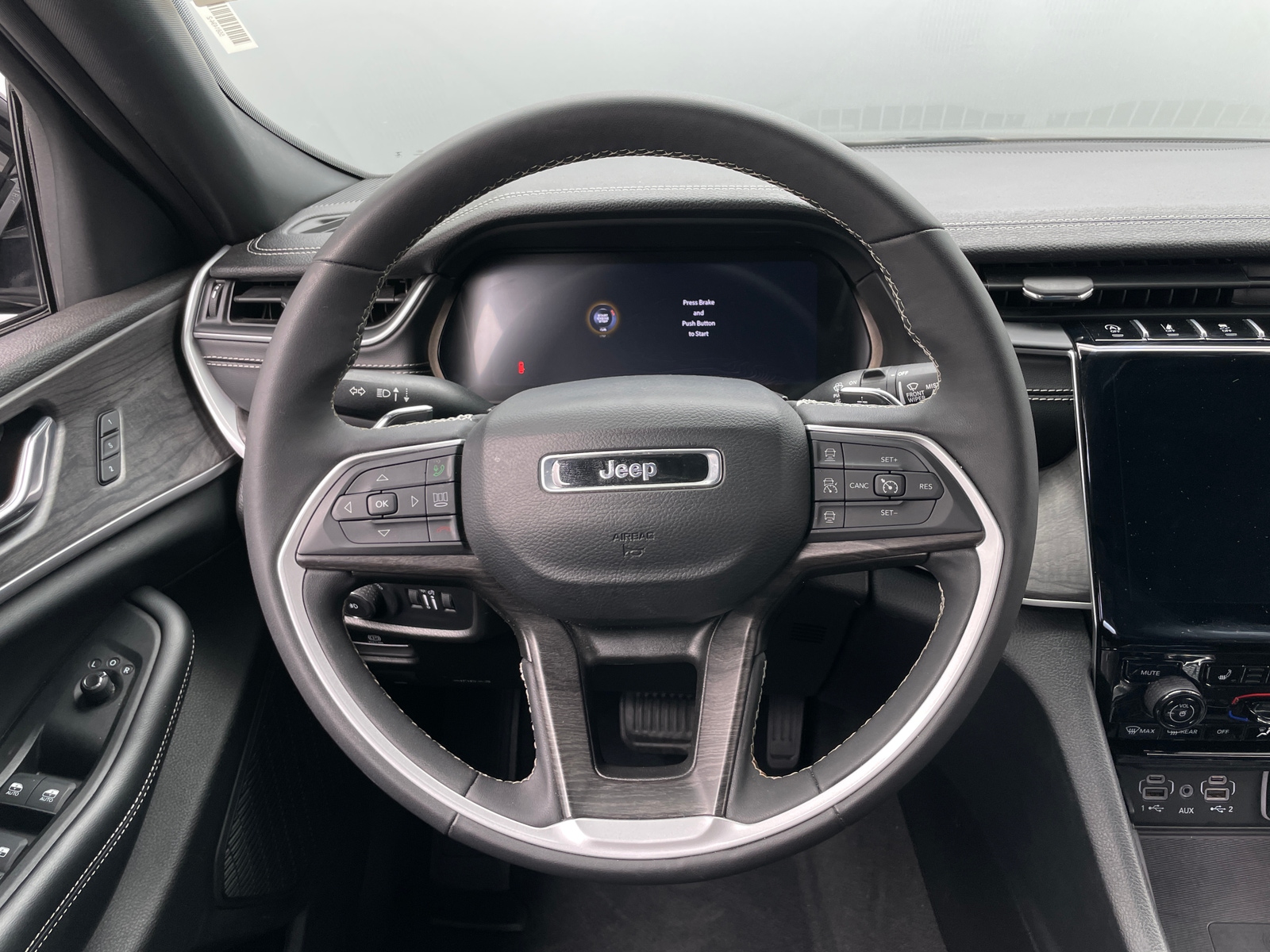 Thumbnail: 2024 Jeep Grand Cherokee L - 4