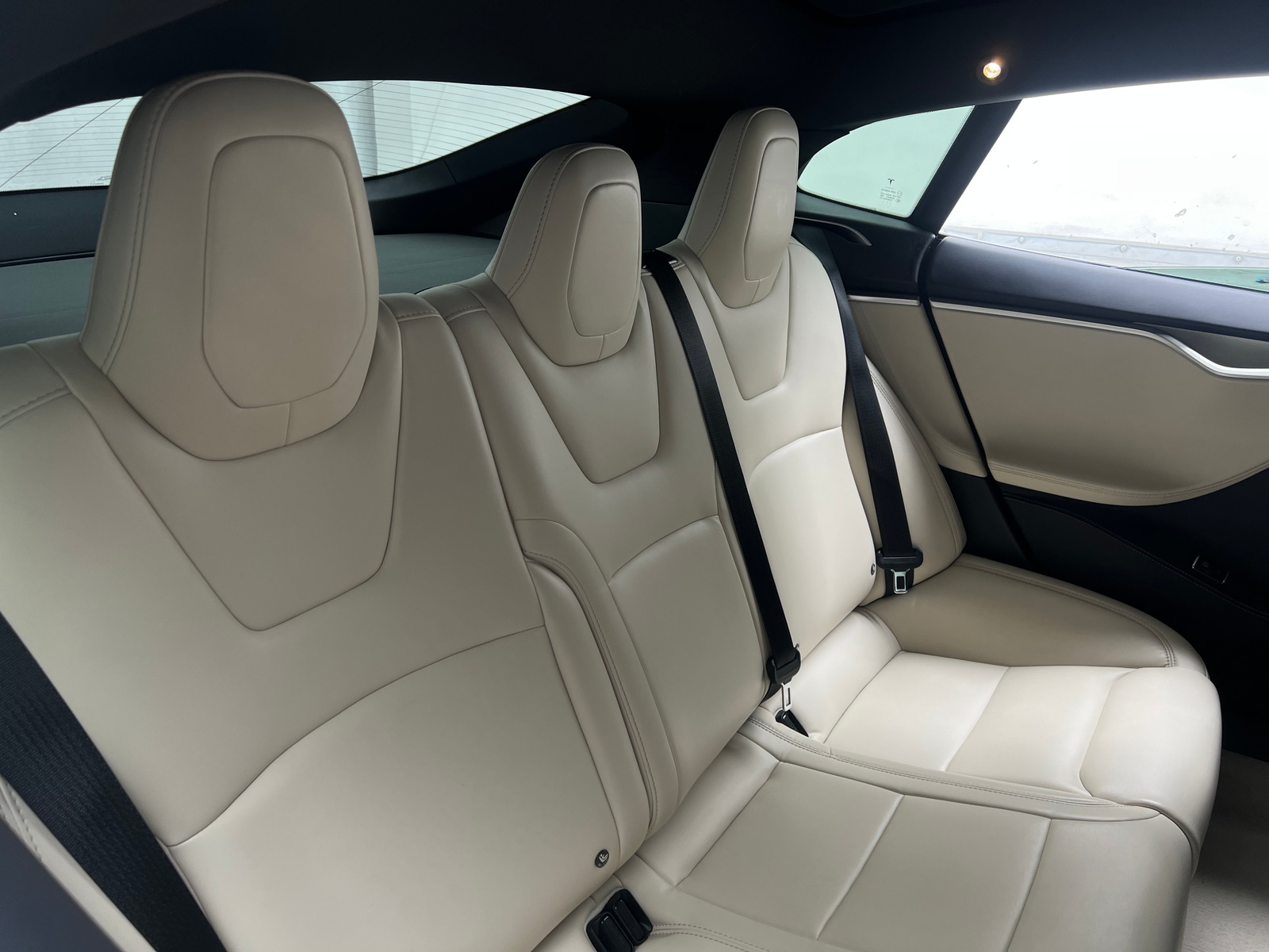 Thumbnail: 2017 Tesla Model S - 5