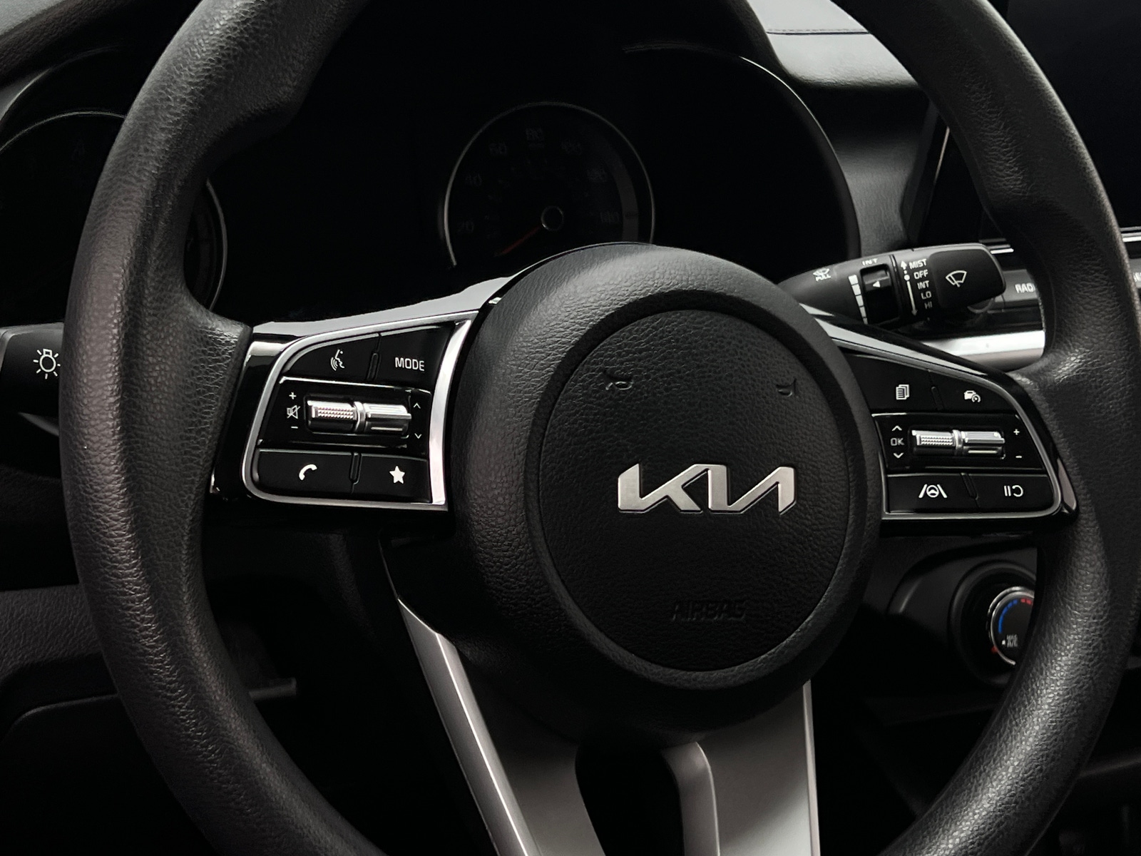 Thumbnail: 2024 Kia Forte - 5